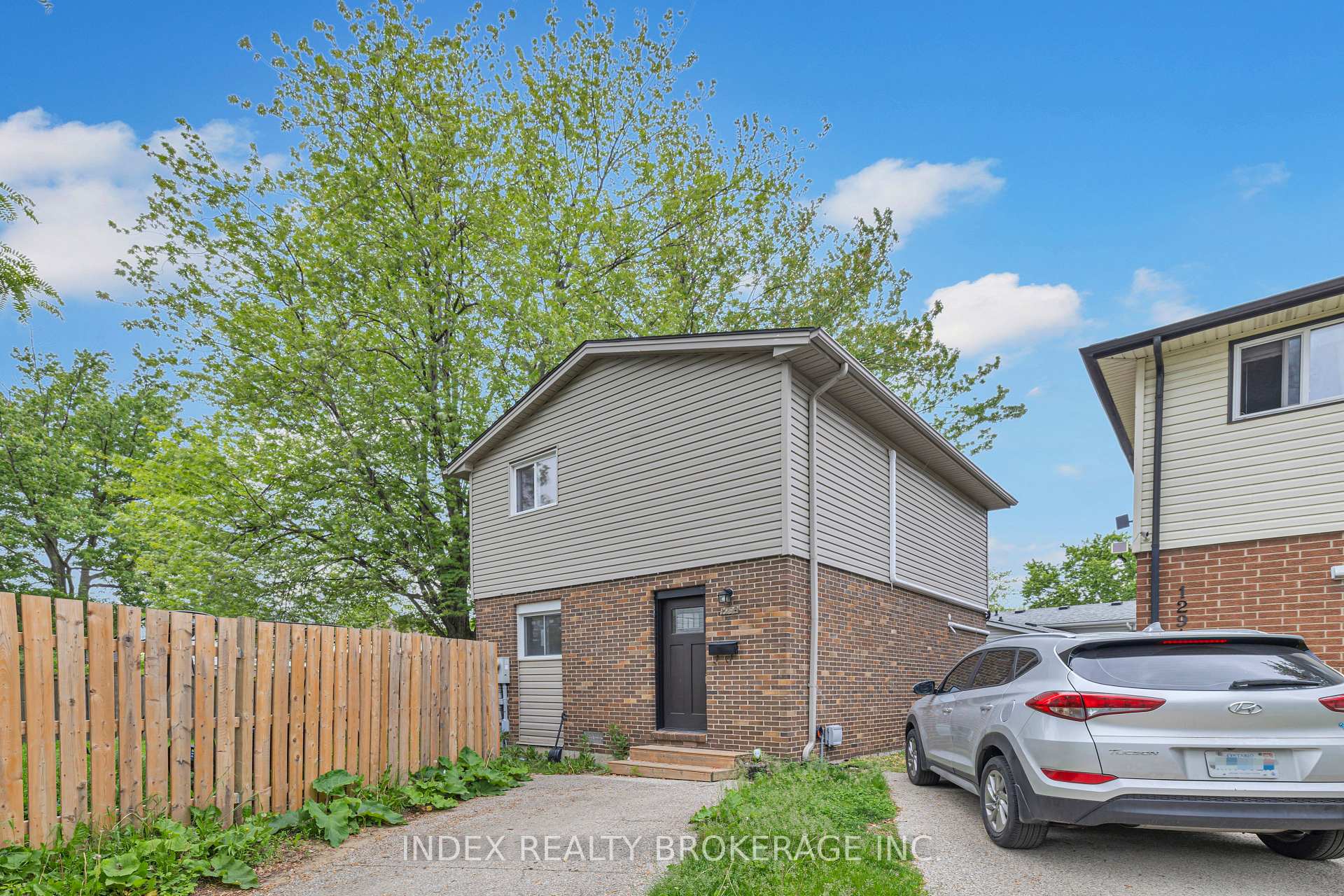 Photo 1 of 1290 Abbey Court, Windsor — HOMEH