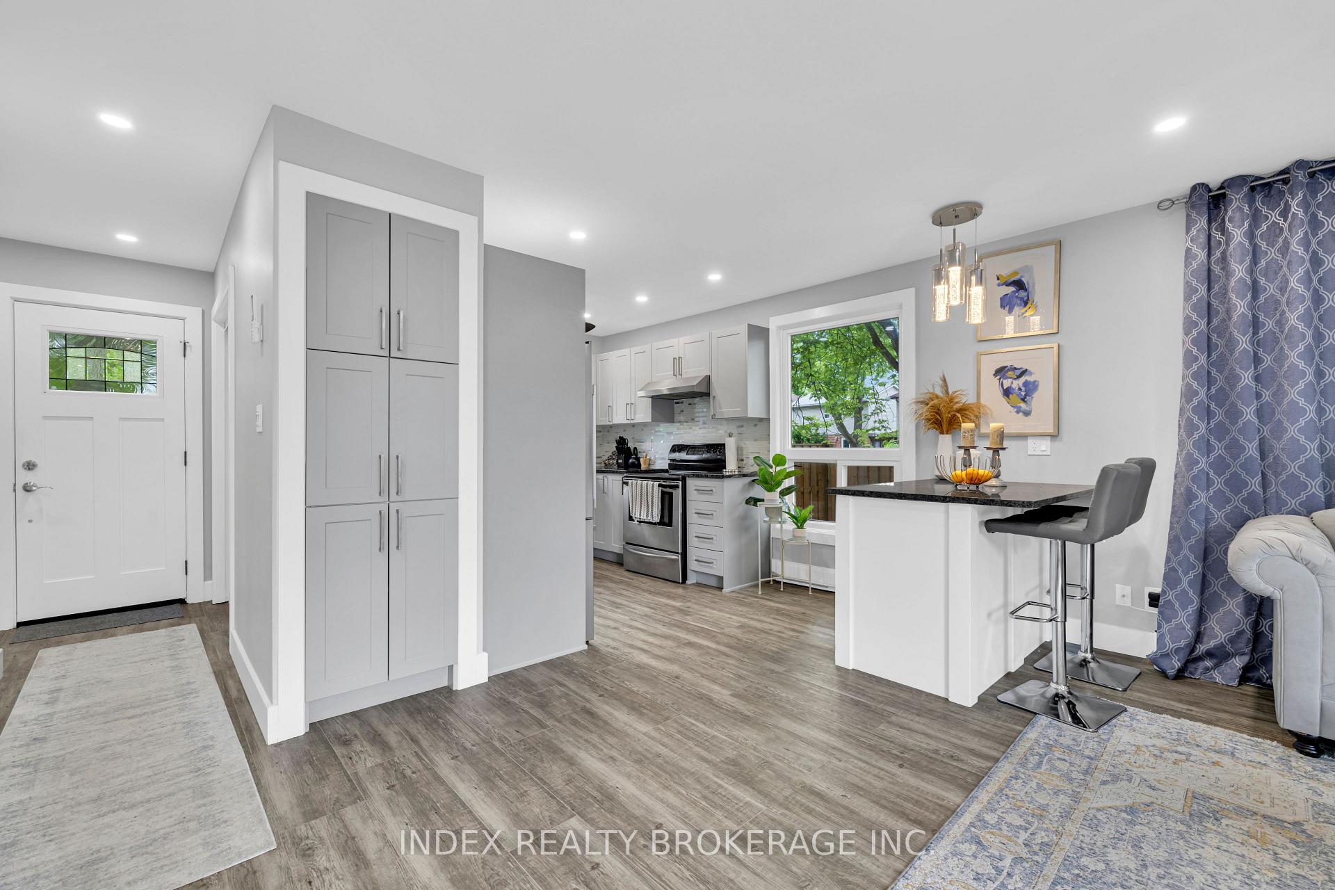 Photo 24 of 1290 Abbey Court, Windsor — HOMEH