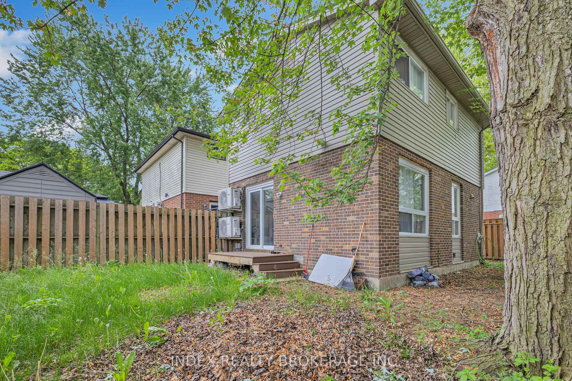 Photo 32 of 1290 Abbey Court, Windsor — HOMEH