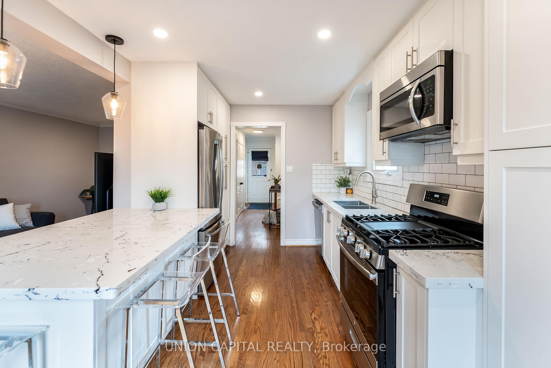 Photo 7 of 1167 Tanzer Court, Pickering, Bay Ridges — HOMEH