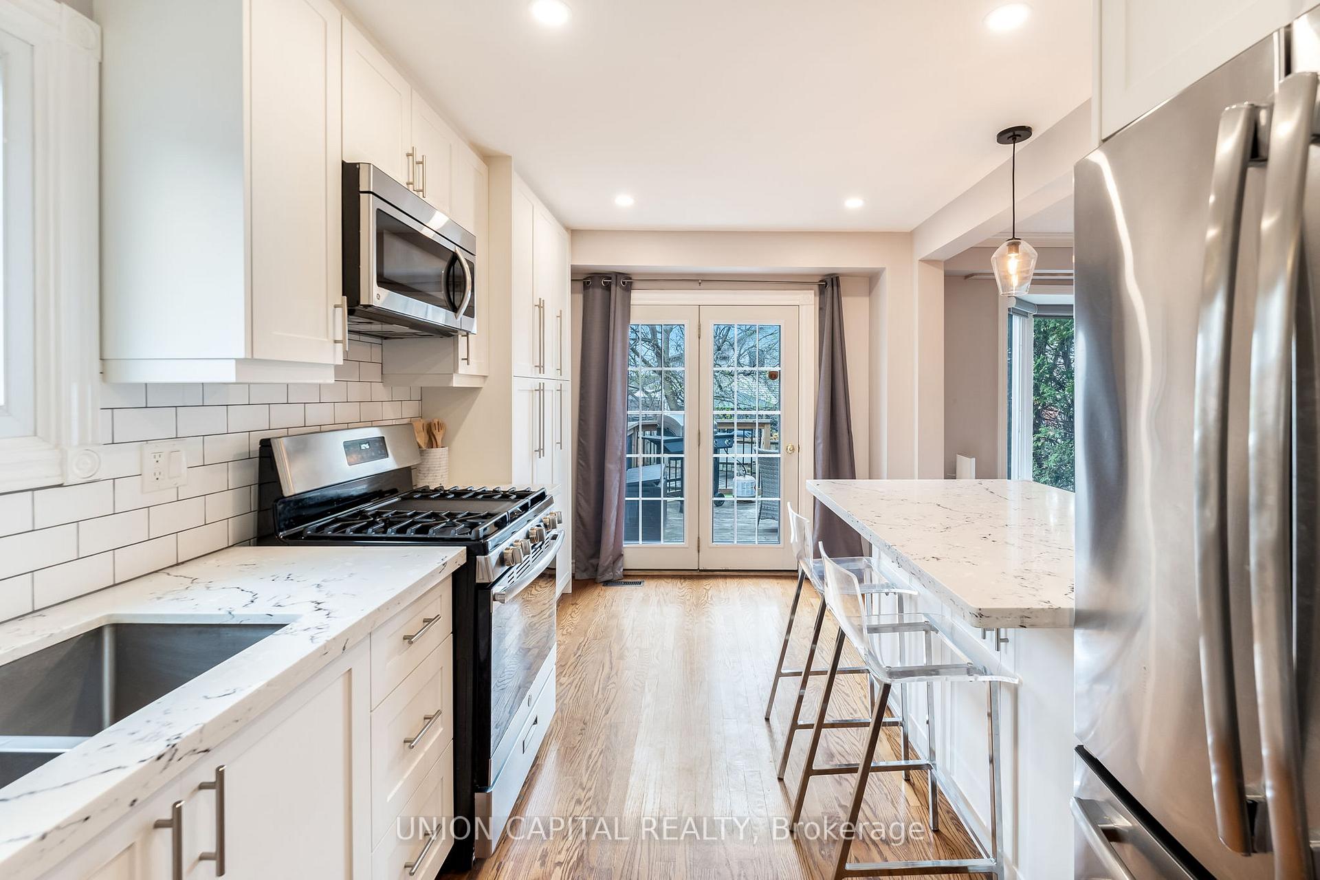 Photo 10 of 1167 Tanzer Court, Pickering, Bay Ridges — HOMEH