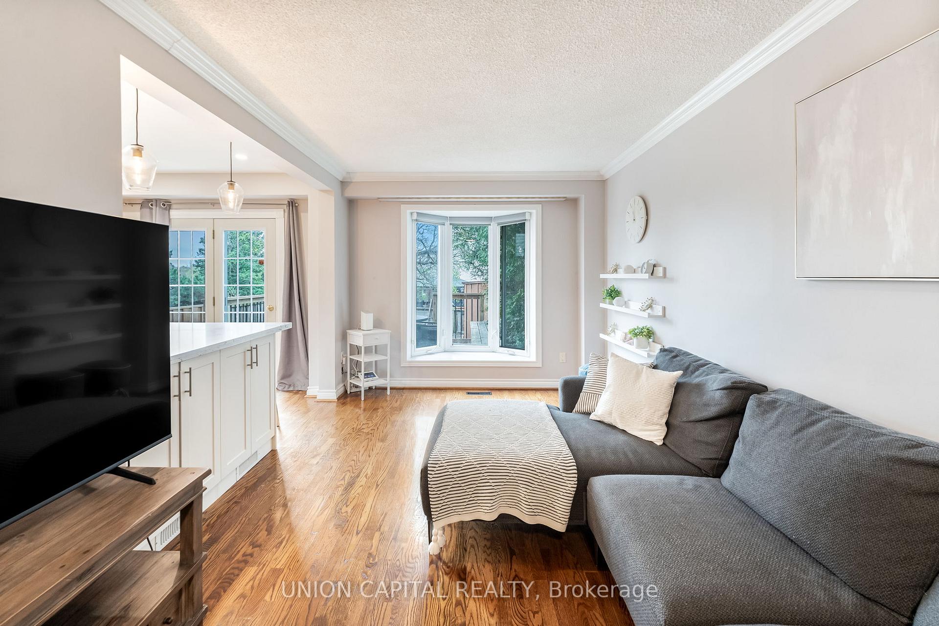 Photo 5 of 1167 Tanzer Court, Pickering, Bay Ridges — HOMEH