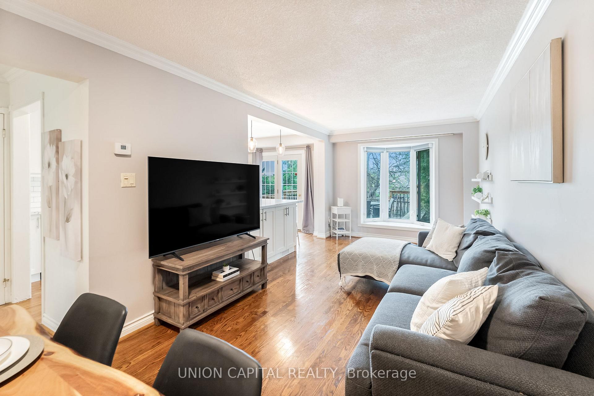 Photo 11 of 1167 Tanzer Court, Pickering, Bay Ridges — HOMEH