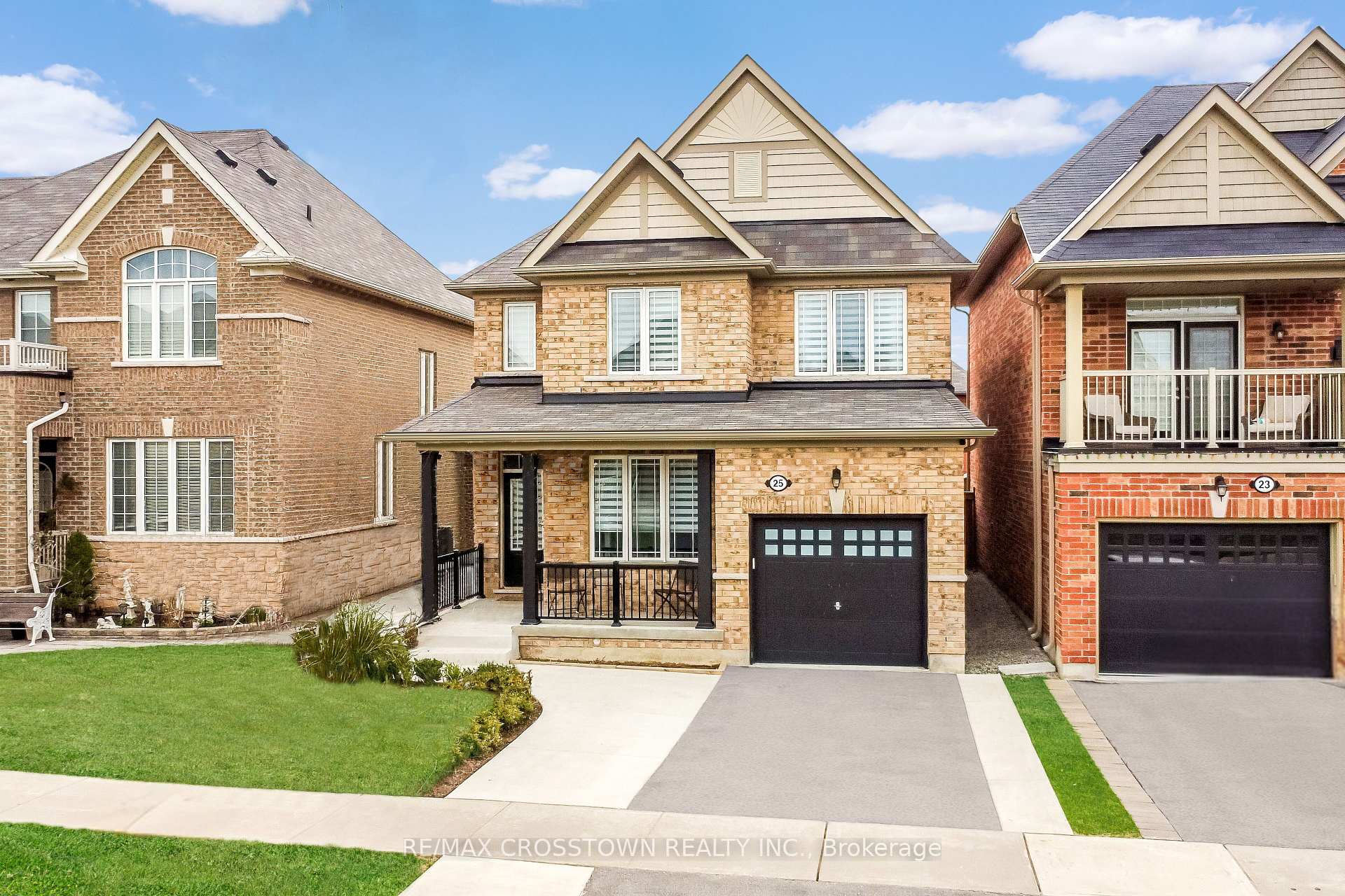 Photo 1 of 25 Pierce Place, New Tecumseth, Tottenham — HOMEH