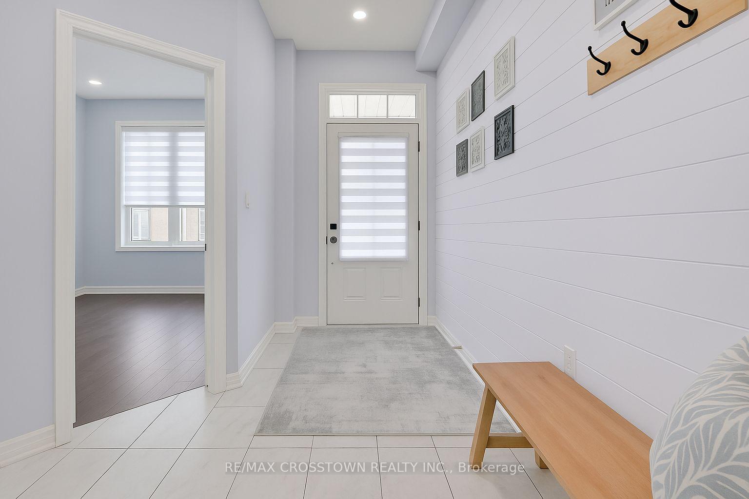 Photo 2 of 25 Pierce Place, New Tecumseth, Tottenham — HOMEH