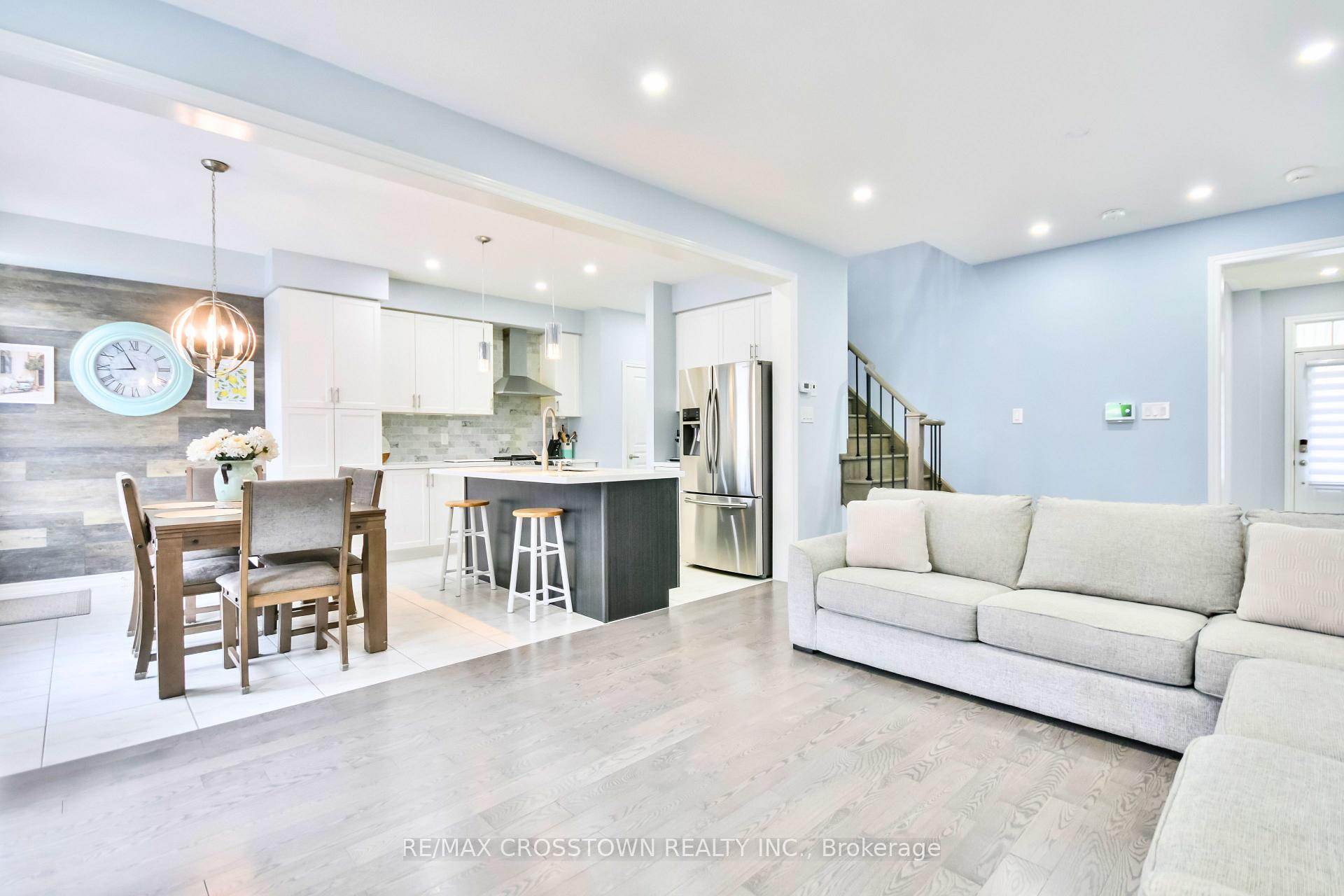 Photo 13 of 25 Pierce Place, New Tecumseth, Tottenham — HOMEH