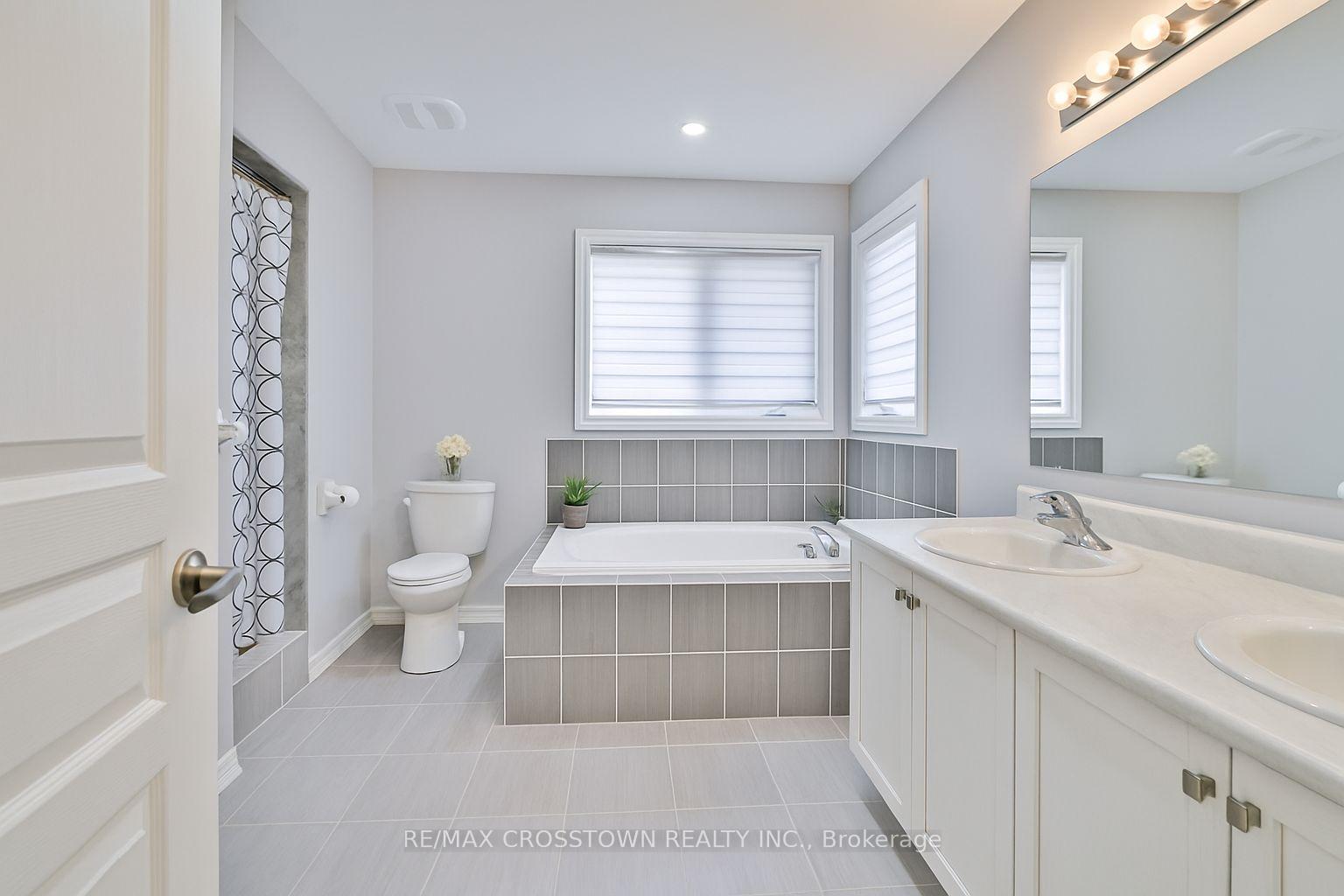 Photo 6 of 25 Pierce Place, New Tecumseth, Tottenham — HOMEH