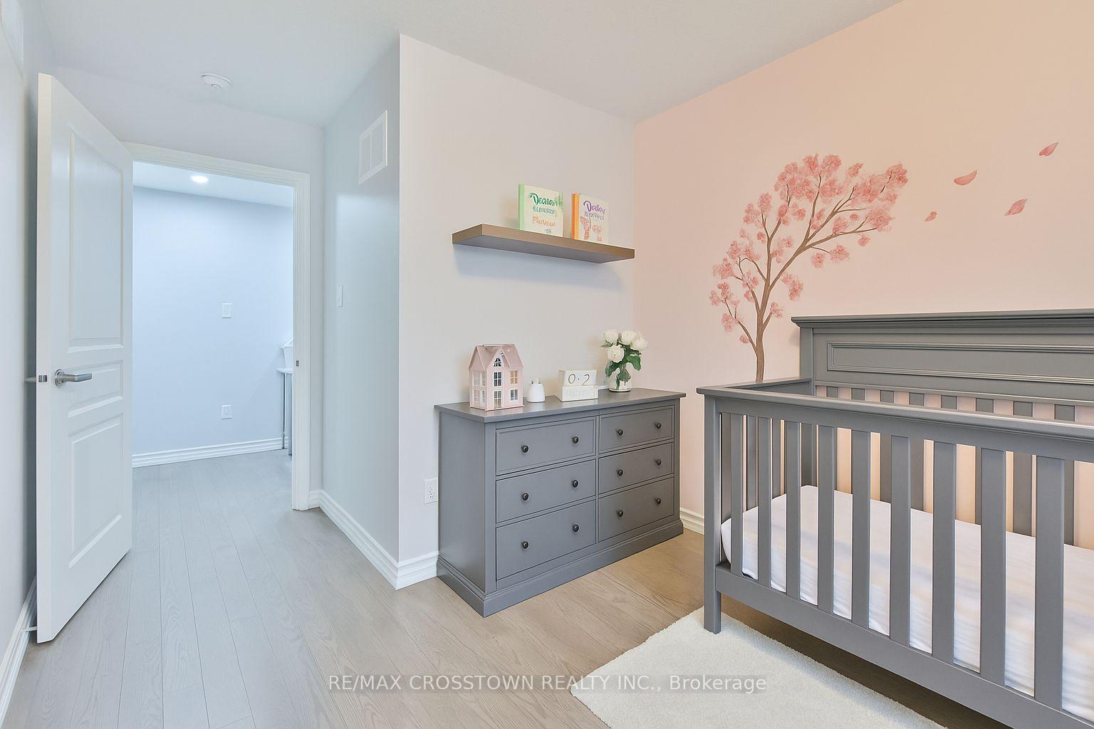 Photo 7 of 25 Pierce Place, New Tecumseth, Tottenham — HOMEH