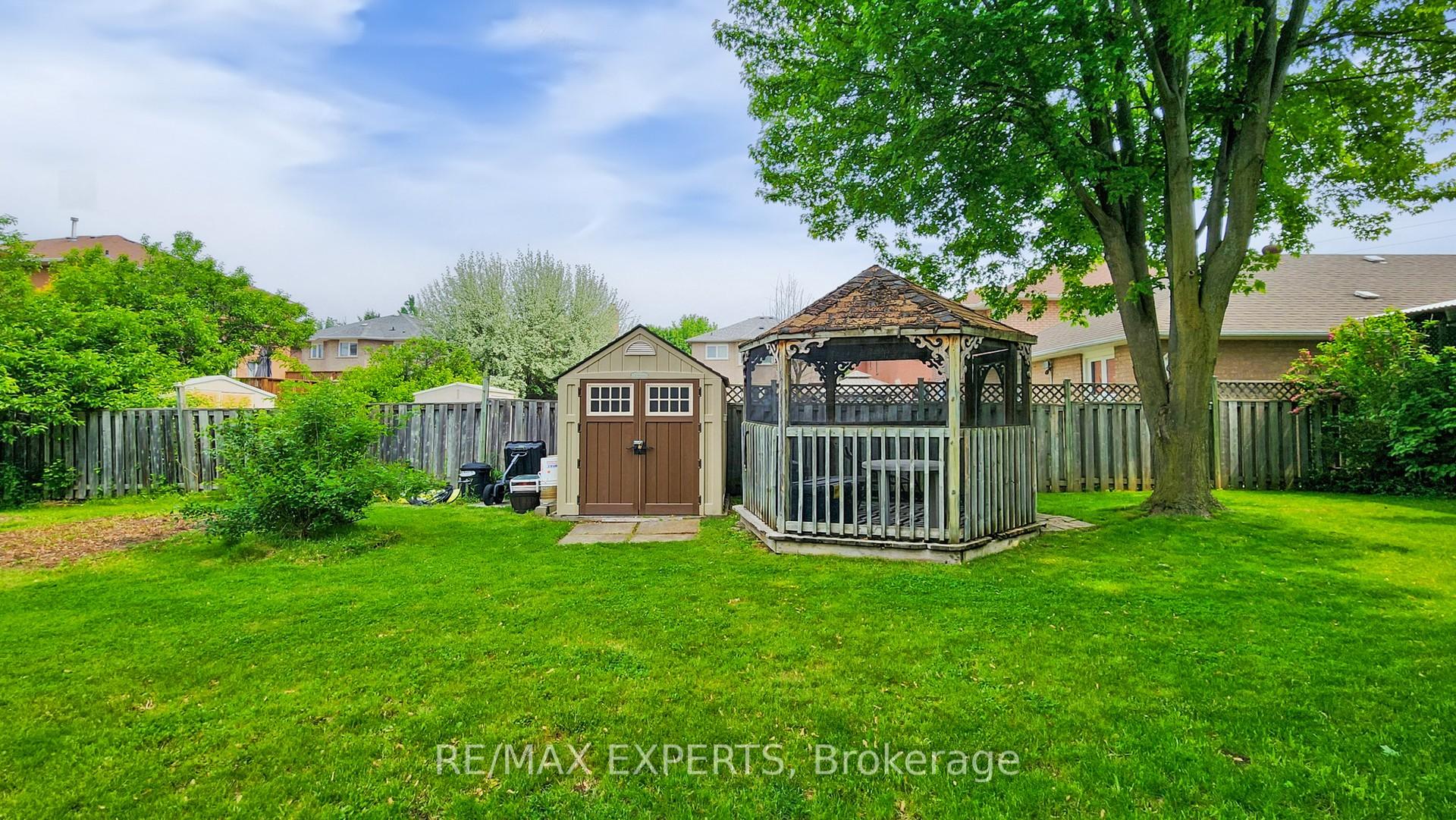 Photo 19 of 189 Castlepoint Drive E, Vaughan, Elder Mills — HOMEH
