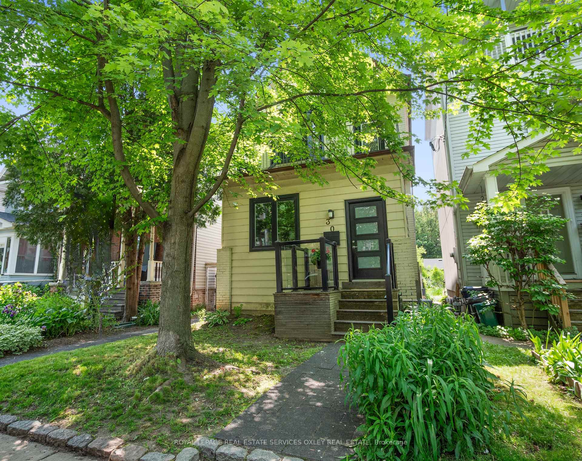 Front of 30 Hastings Avenue