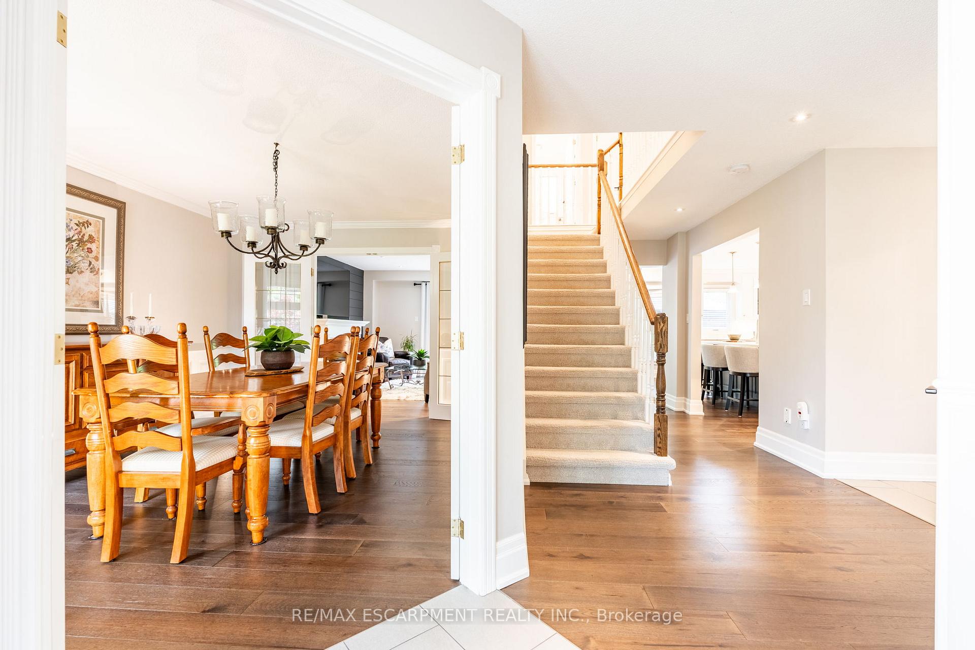 Photo 4 of 46 Ryans Way, Hamilton, Waterdown — HOMEH