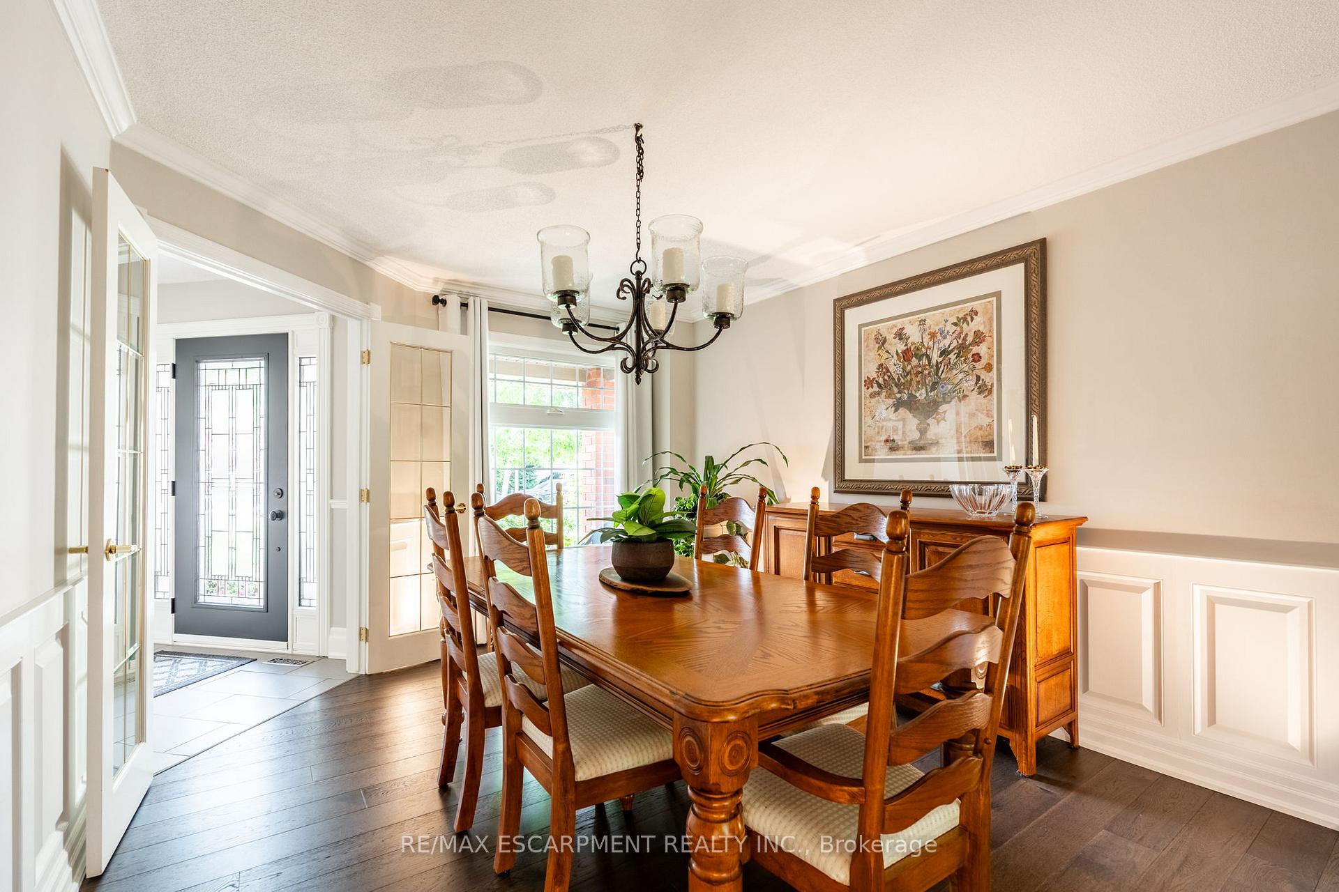 Photo 3 of 46 Ryans Way, Hamilton, Waterdown — HOMEH