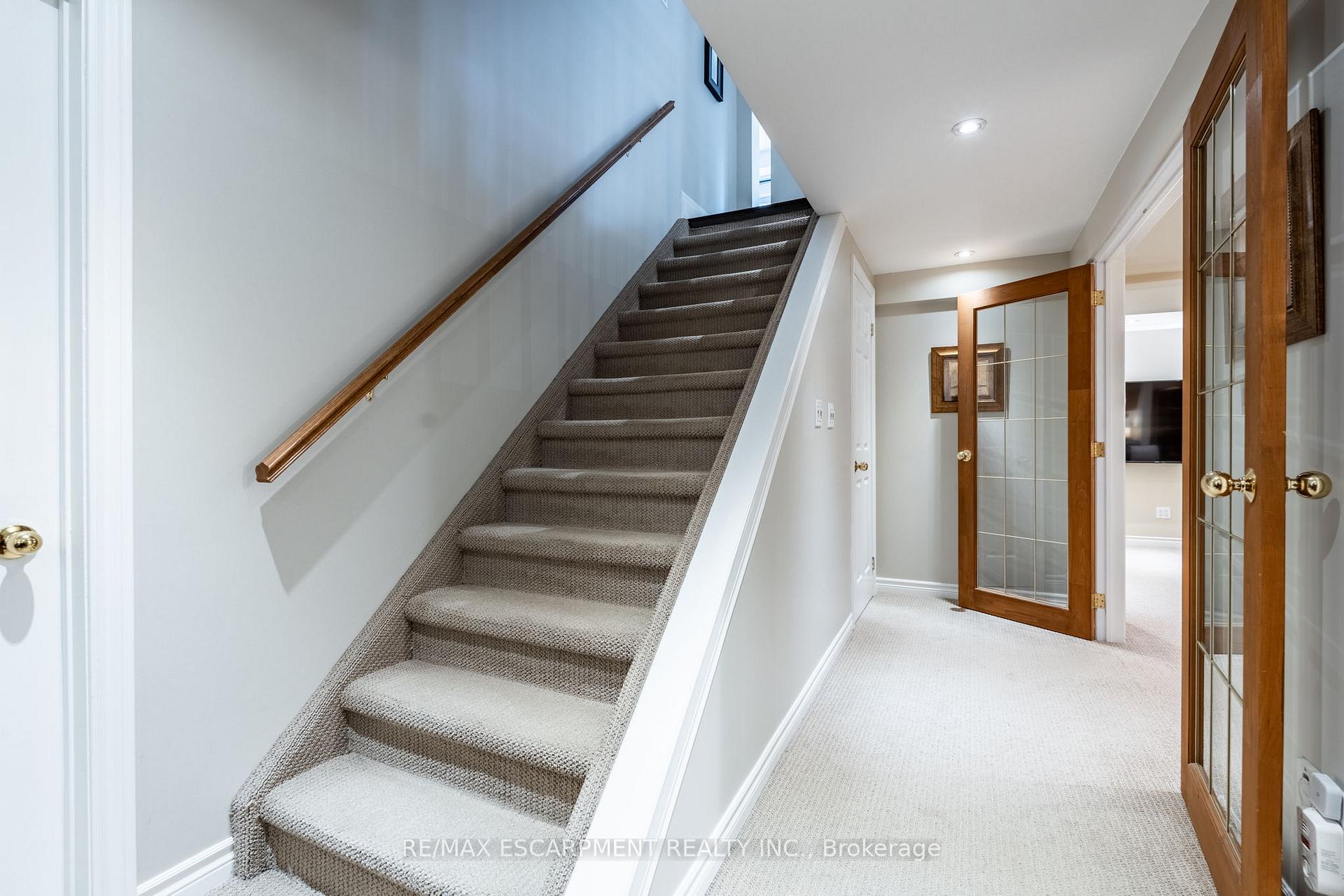 Photo 33 of 46 Ryans Way, Hamilton, Waterdown — HOMEH