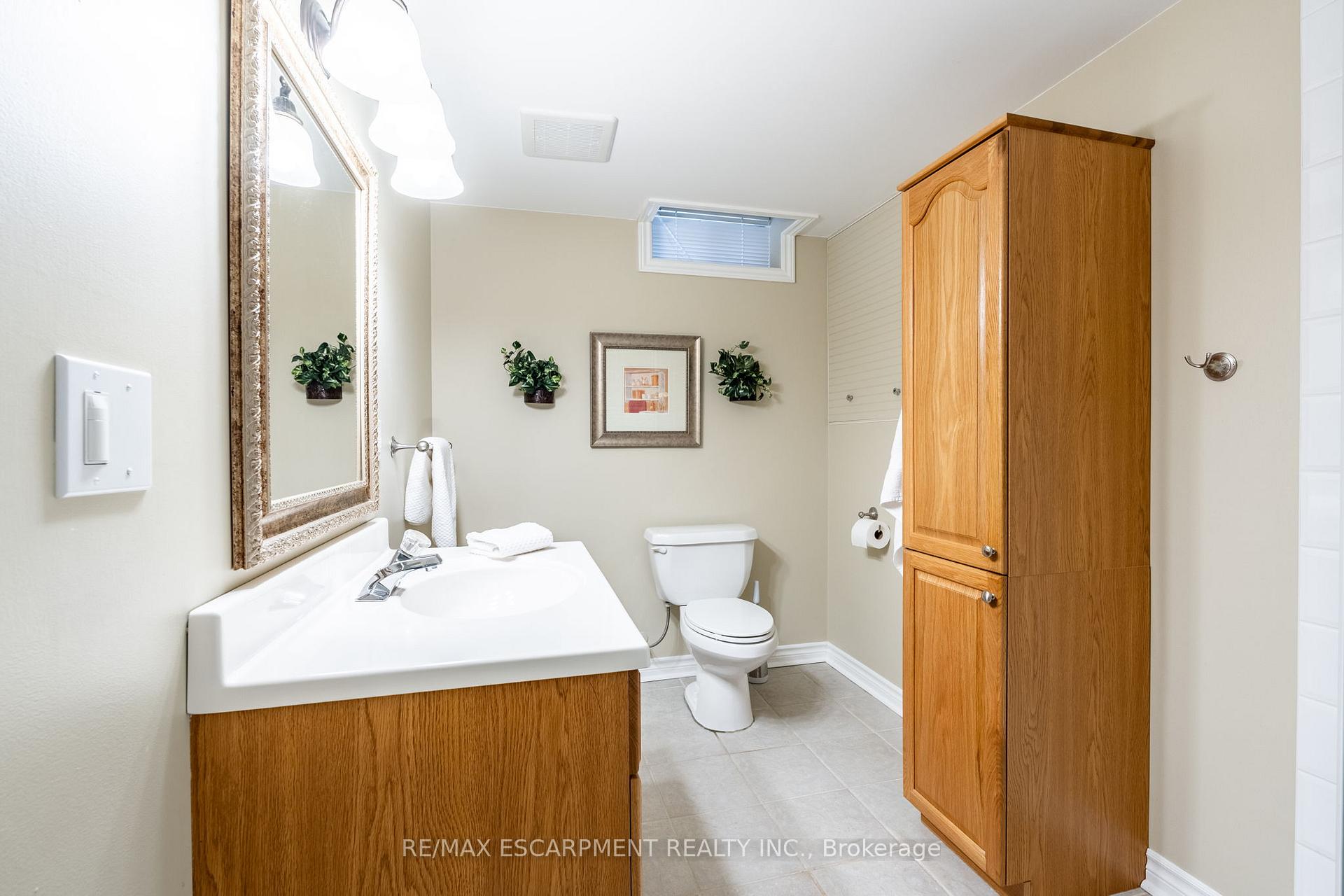 Photo 41 of 46 Ryans Way, Hamilton, Waterdown — HOMEH