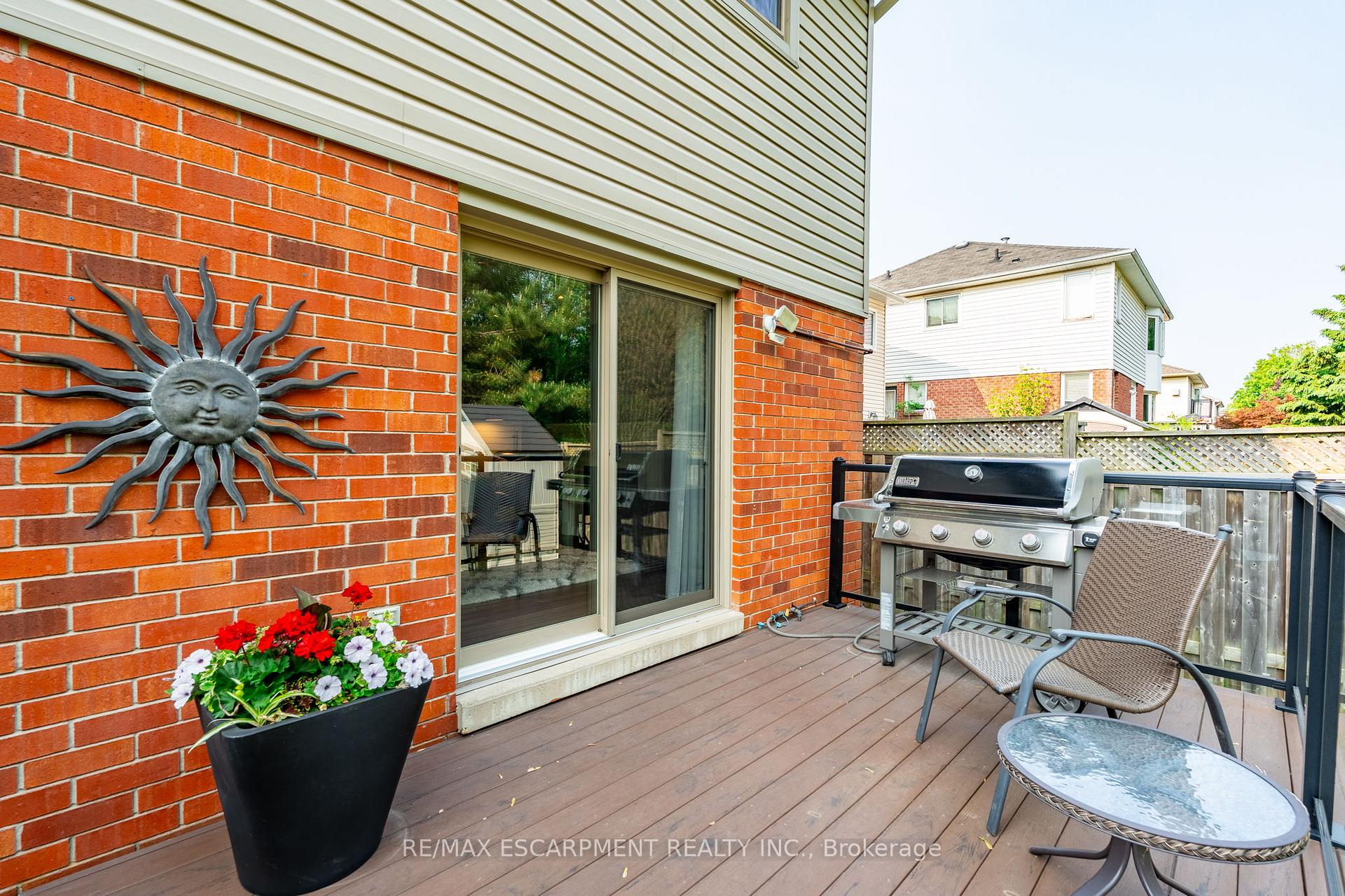 Photo 44 of 46 Ryans Way, Hamilton, Waterdown — HOMEH