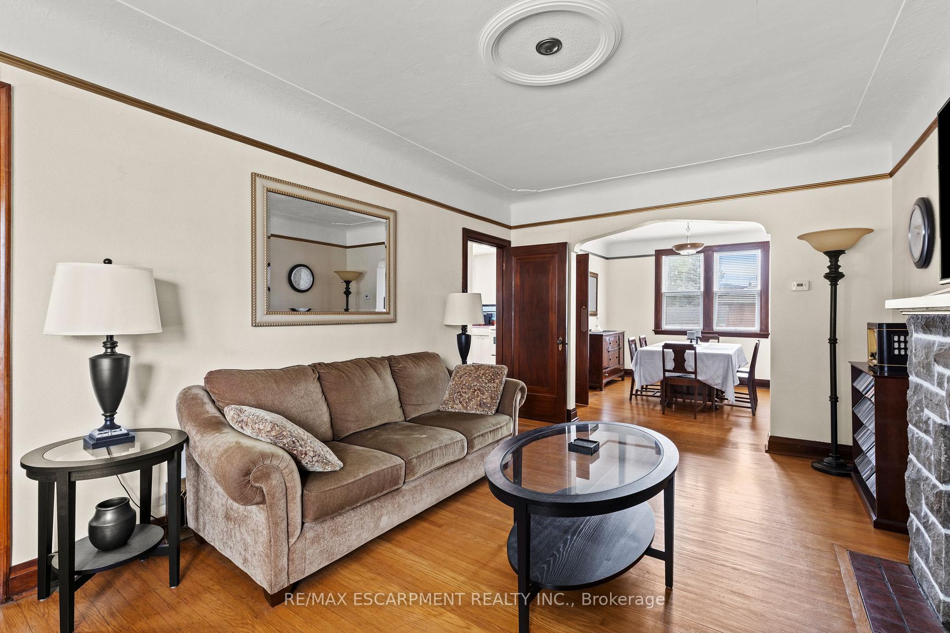Photo 7 of 29 Barons Avenue S, Hamilton, Bartonville — HOMEH