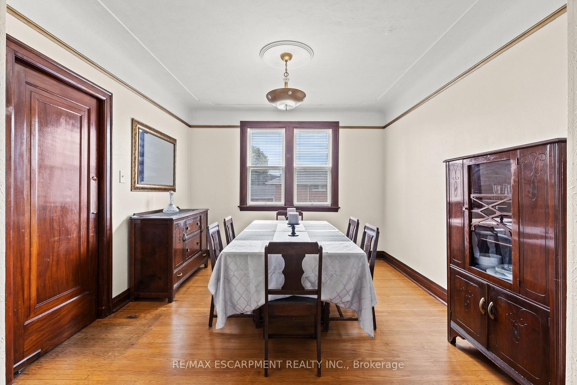 Photo 26 of 29 Barons Avenue S, Hamilton, Bartonville — HOMEH