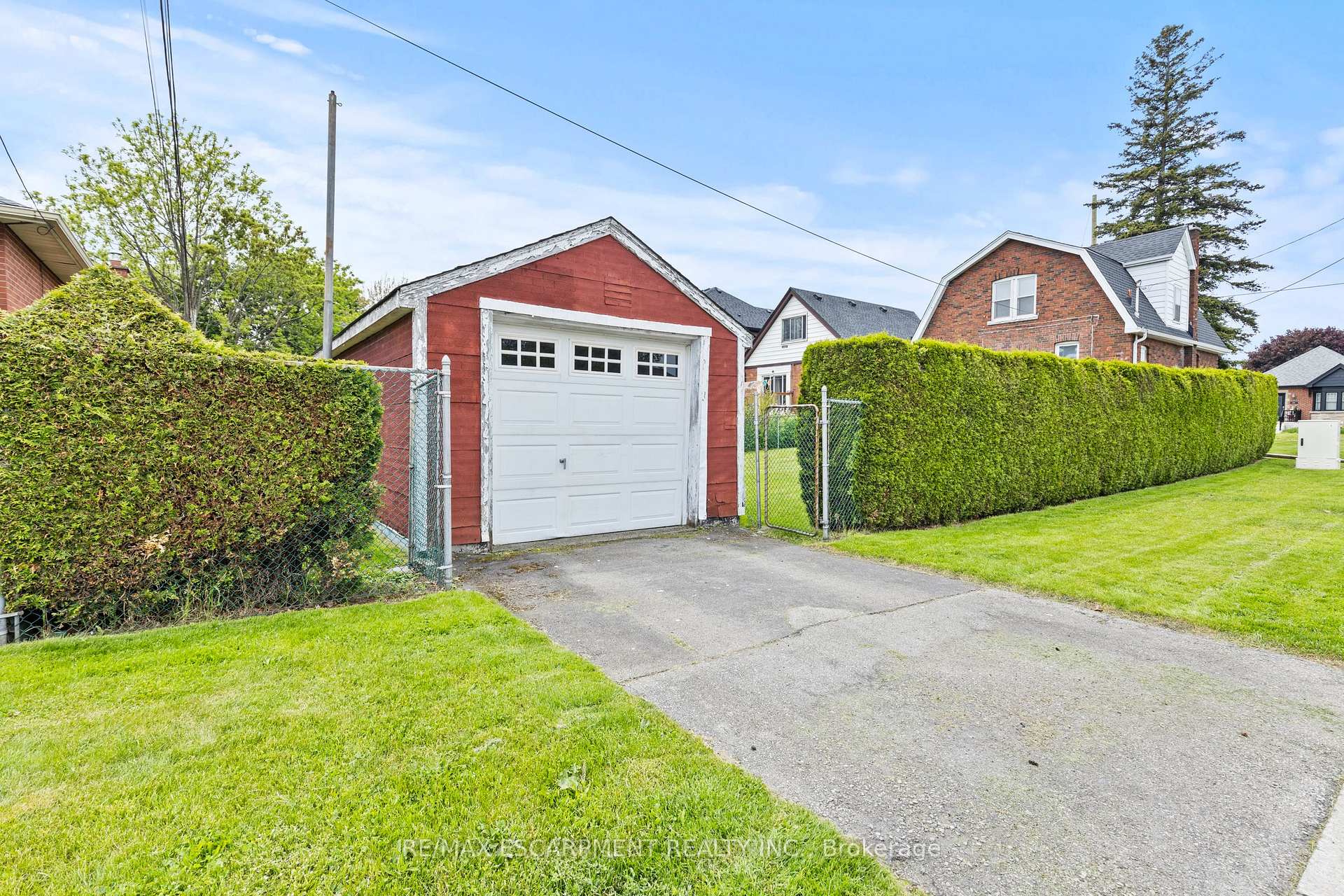 Photo 20 of 29 Barons Avenue S, Hamilton, Bartonville — HOMEH
