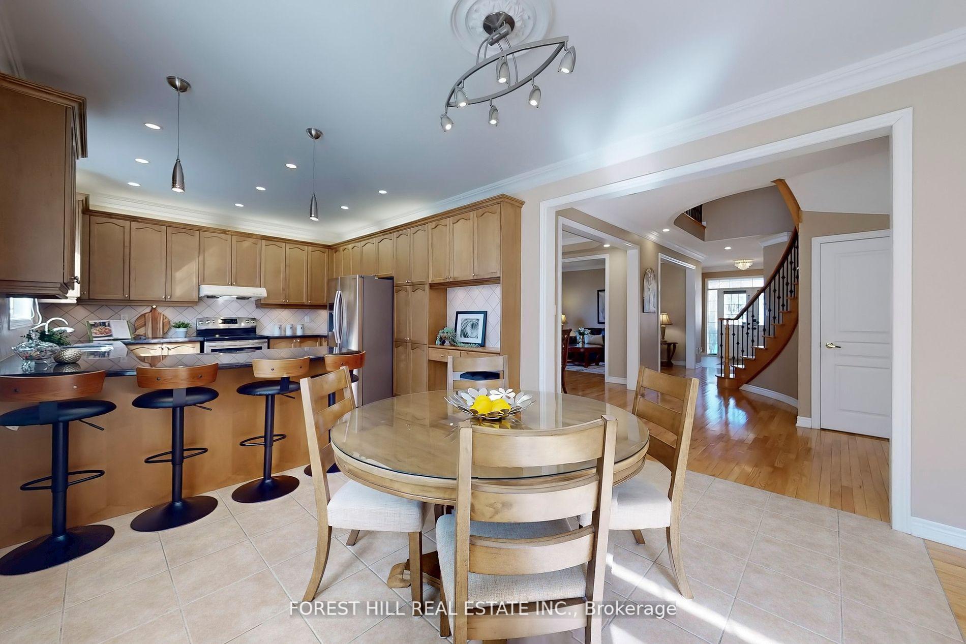 Photo 5 of 48 River Valley Crescent, Markham, Victoria Manor-Jennings Gate — HOMEH