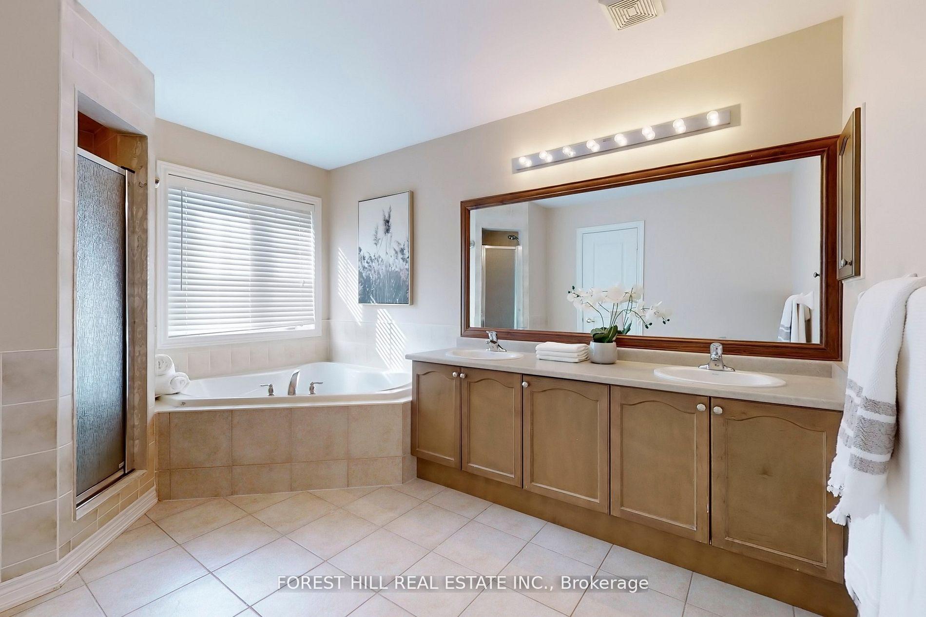 Photo 22 of 48 River Valley Crescent, Markham, Victoria Manor-Jennings Gate — HOMEH