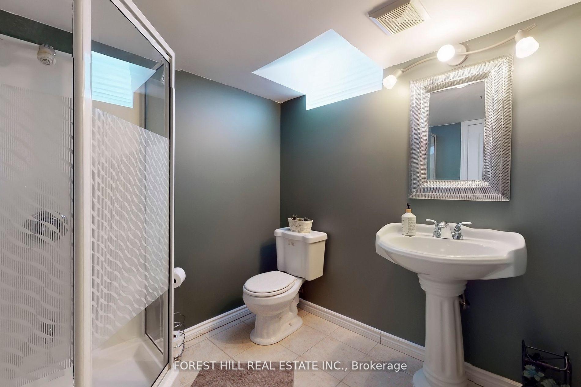 Photo 37 of 48 River Valley Crescent, Markham, Victoria Manor-Jennings Gate — HOMEH