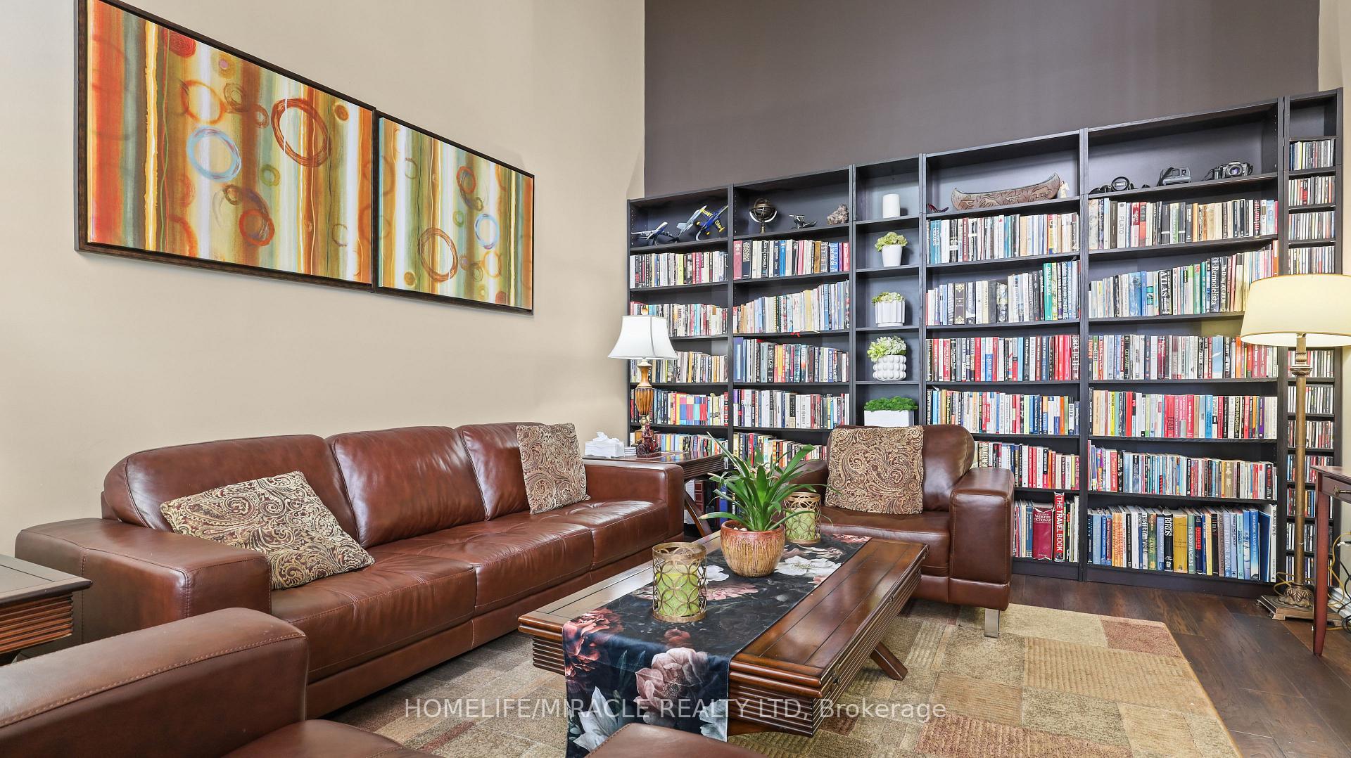 Photo 5 of 17 Burtree Drive, Brampton, Snelgrove — HOMEH