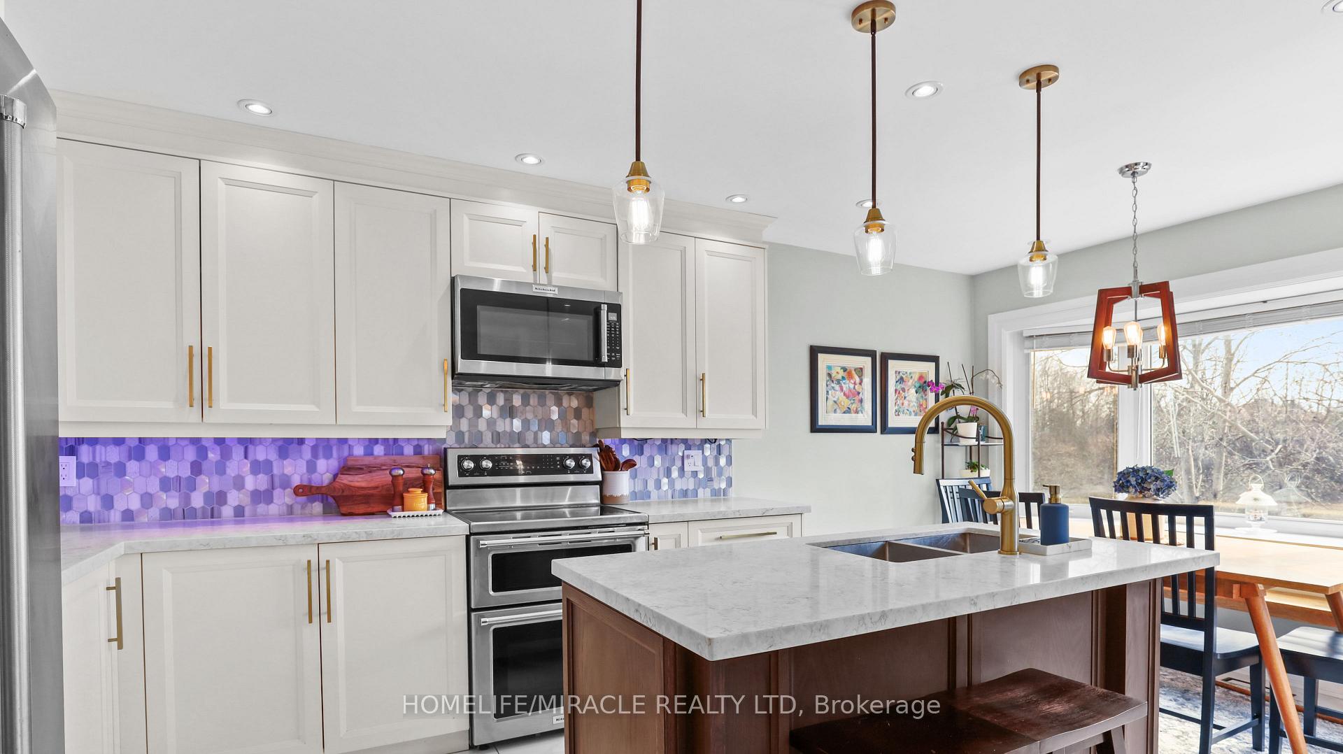 Photo 6 of 17 Burtree Drive, Brampton, Snelgrove — HOMEH