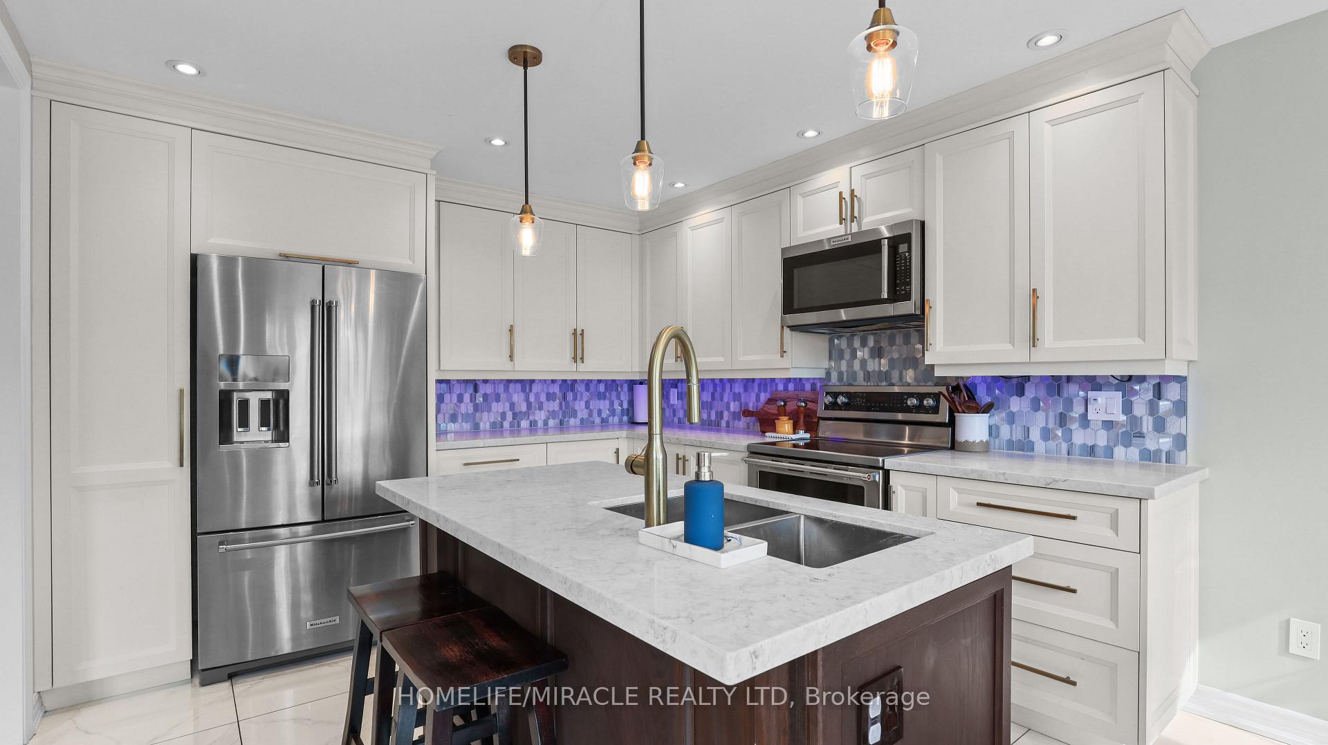 Photo 7 of 17 Burtree Drive, Brampton, Snelgrove — HOMEH