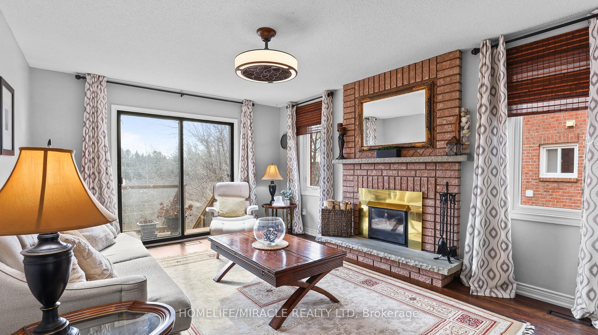 Photo 13 of 17 Burtree Drive, Brampton, Snelgrove — HOMEH