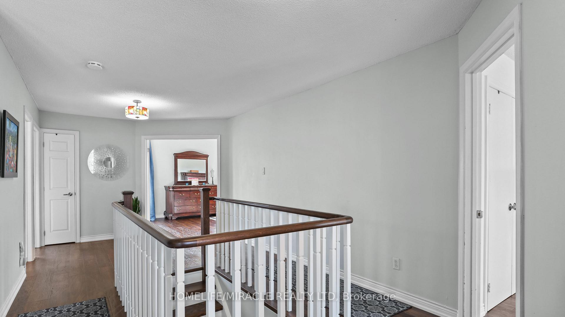 Photo 14 of 17 Burtree Drive, Brampton, Snelgrove — HOMEH