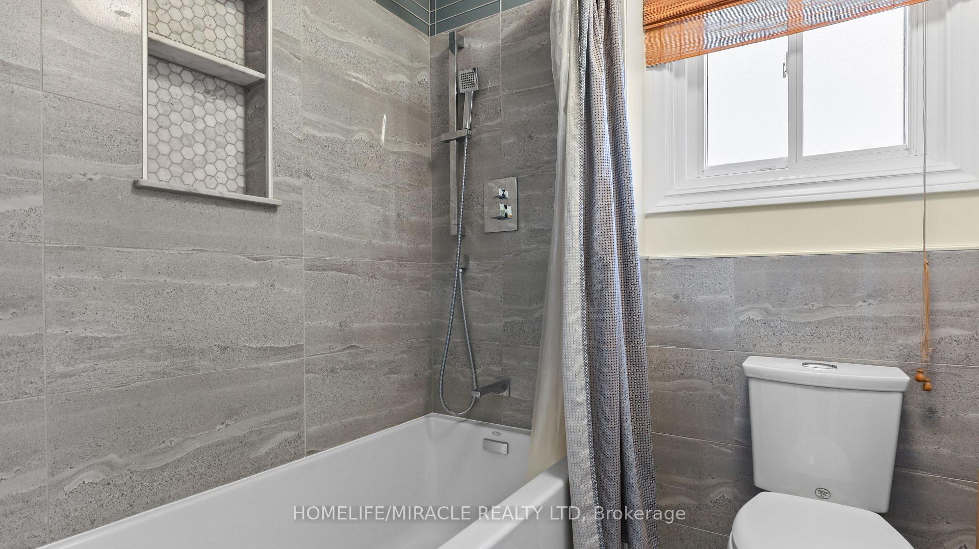 Photo 24 of 17 Burtree Drive, Brampton, Snelgrove — HOMEH