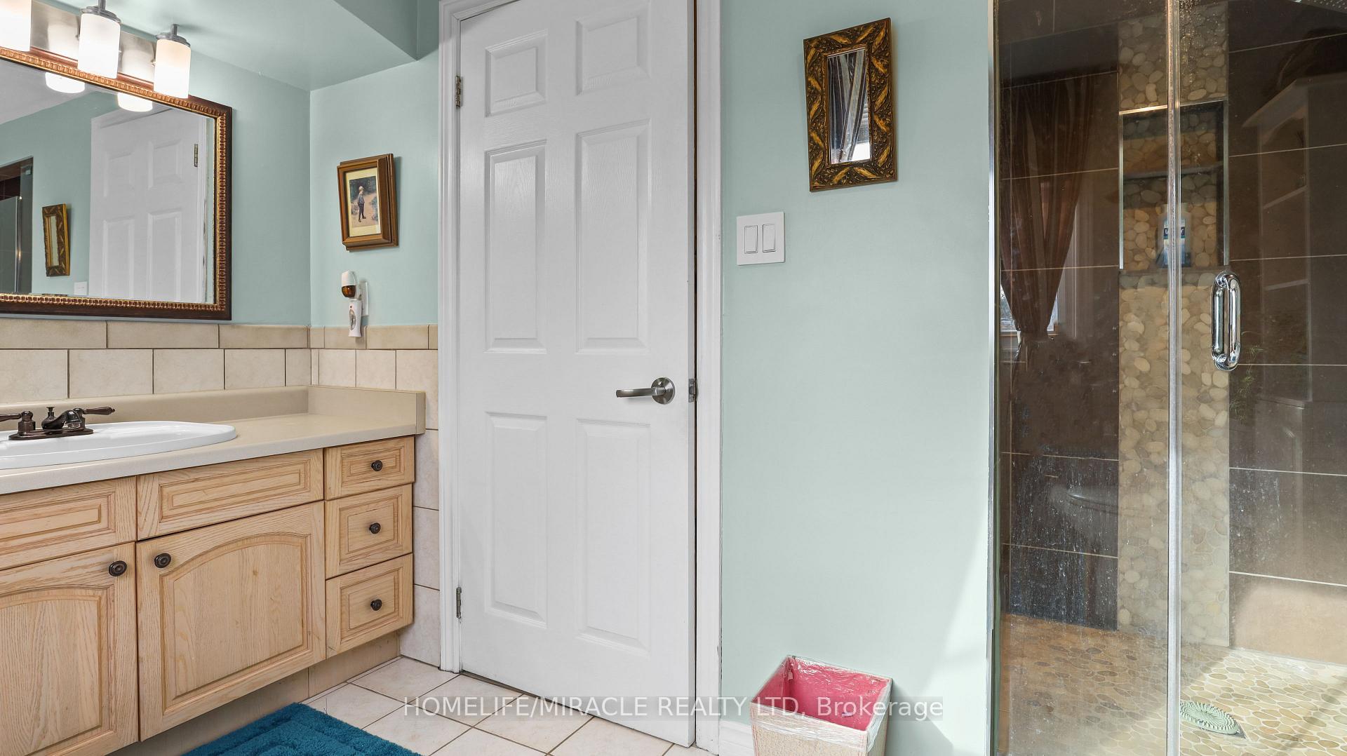 Photo 29 of 17 Burtree Drive, Brampton, Snelgrove — HOMEH