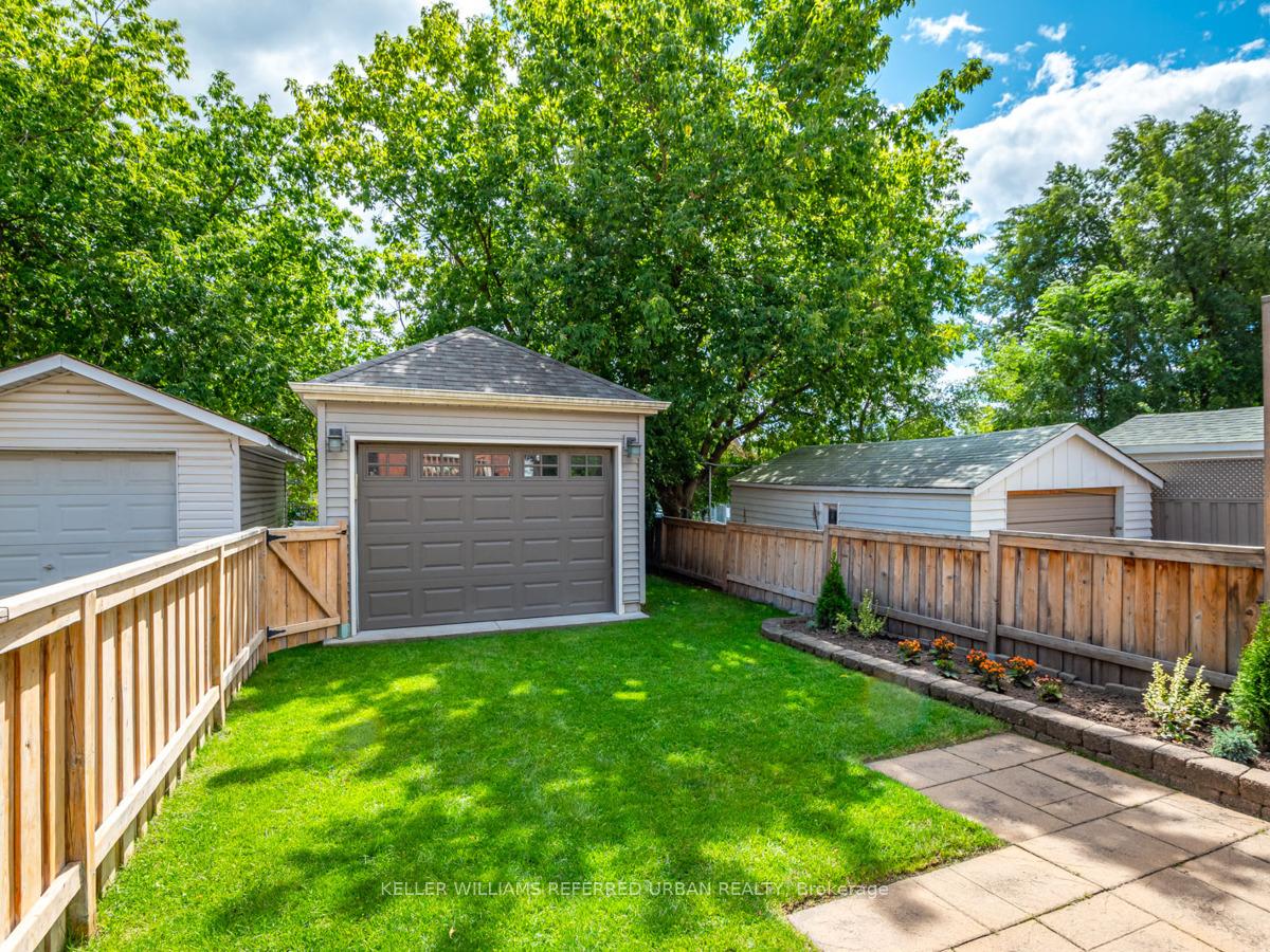 Photo 36 of 43 Woburn Avenue, Toronto, Lawrence Park North — HOMEH