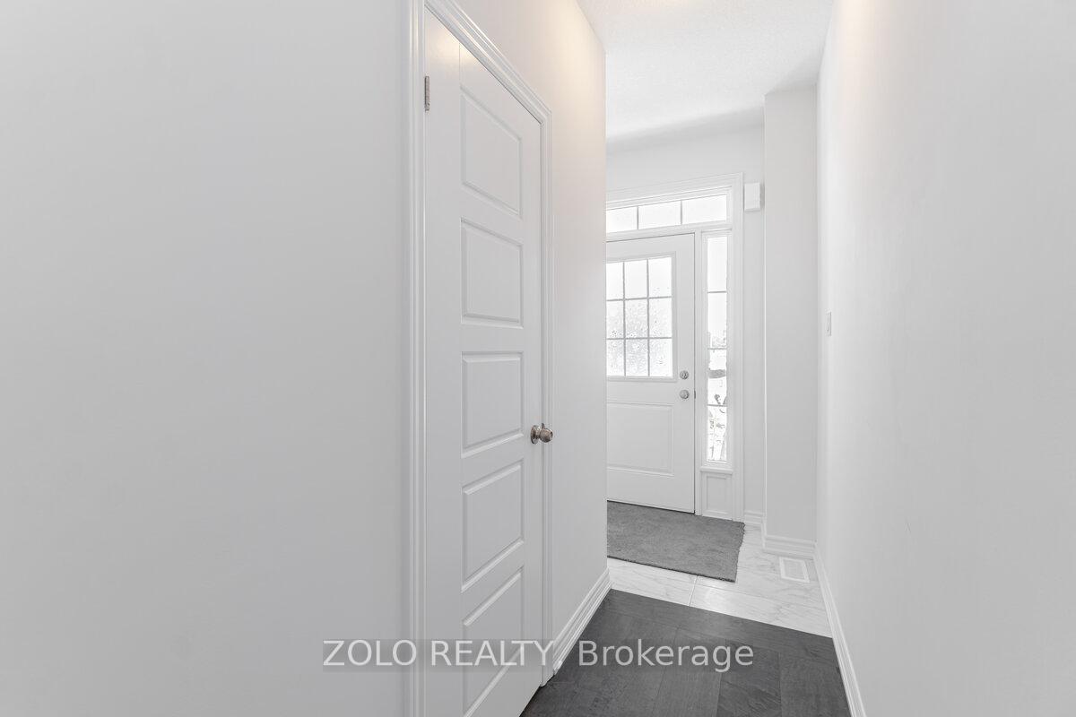 Photo 2 of 49 Elsegood Drive, Guelph, Kortright East — HOMEH
