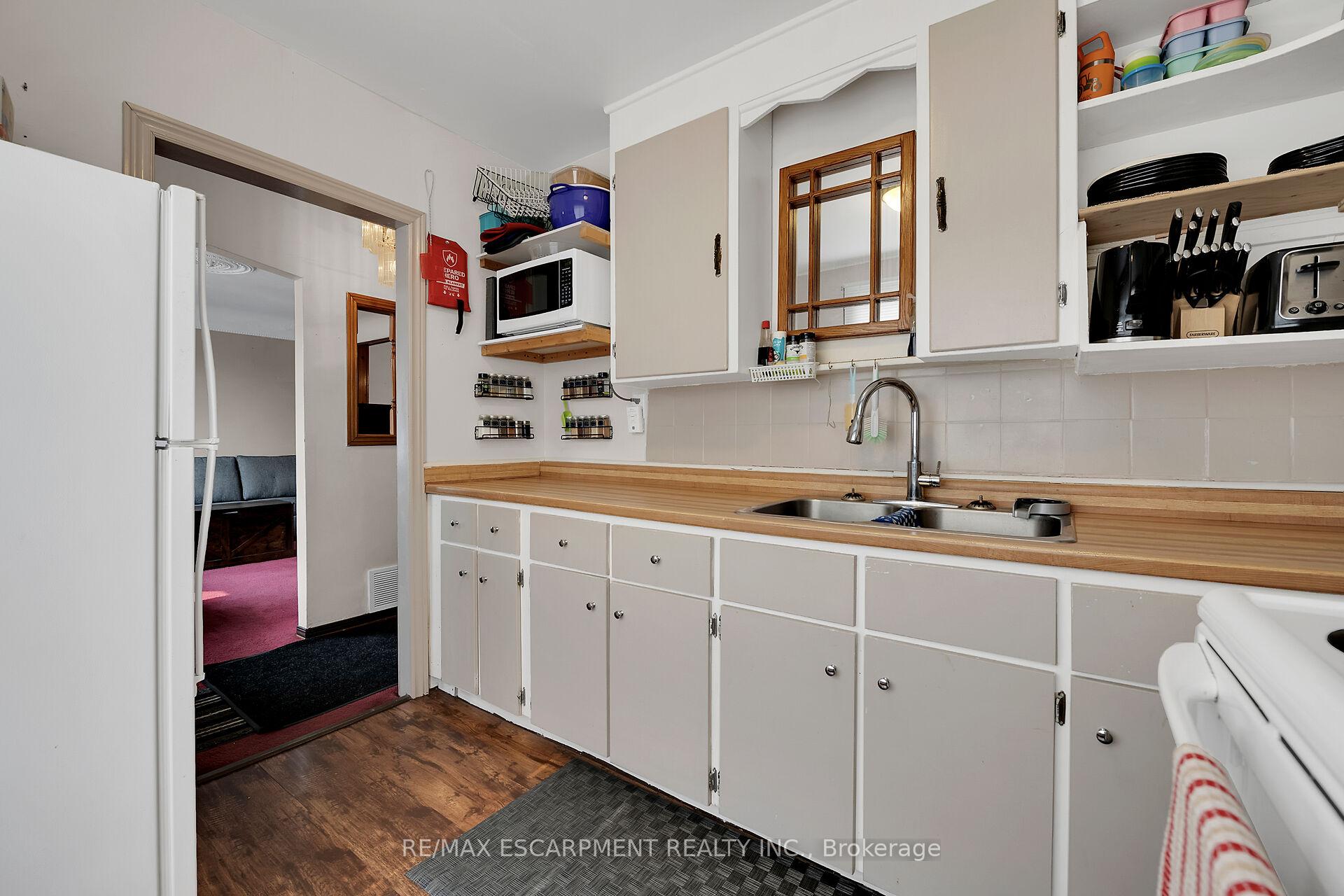 Photo 6 of 206 East 15th Street, Hamilton, Inch Park — HOMEH