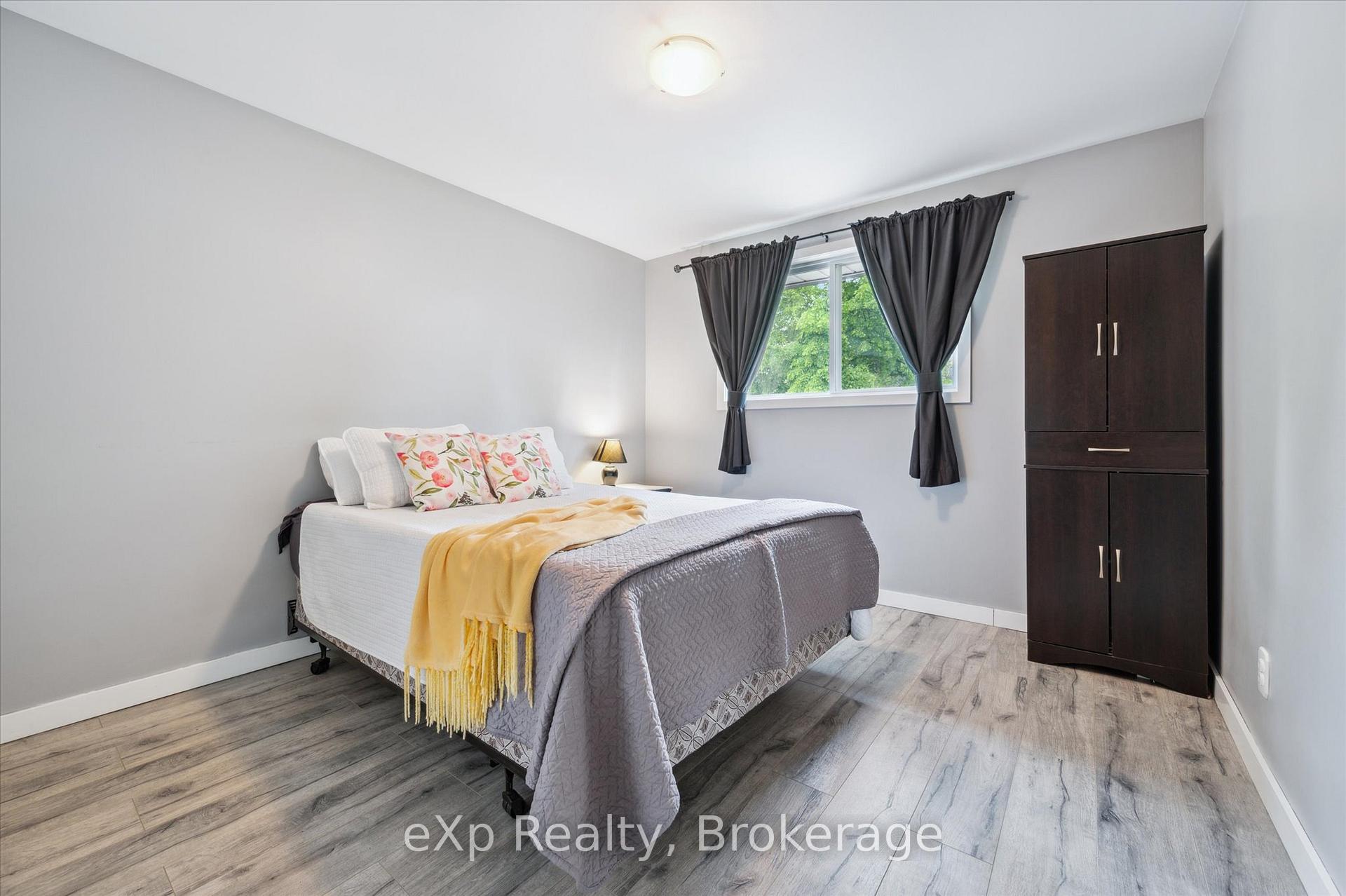 Photo 15 of 119 Gibson Drive, Kitchener — HOMEH