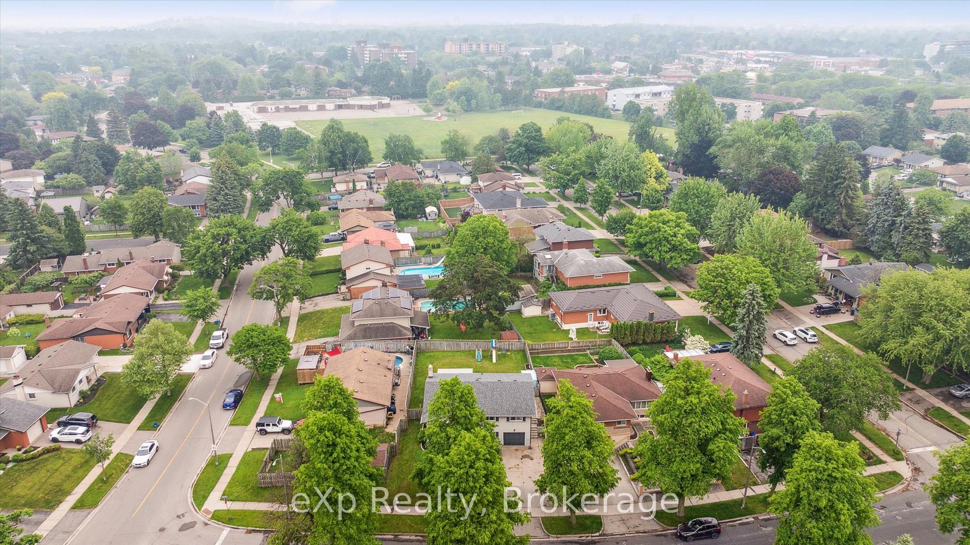 Photo 24 of 119 Gibson Drive, Kitchener — HOMEH