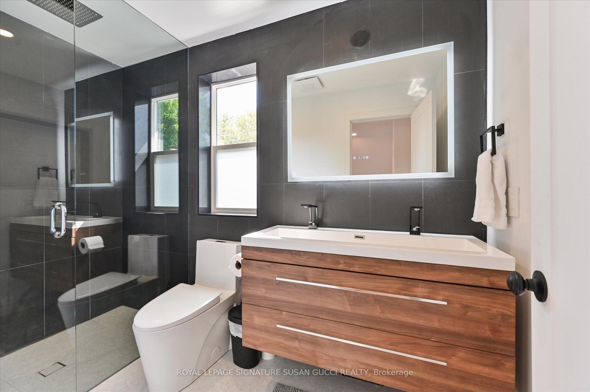 Photo 24 of 48 Denvale Road, Toronto, O'Connor-Parkview — HOMEH