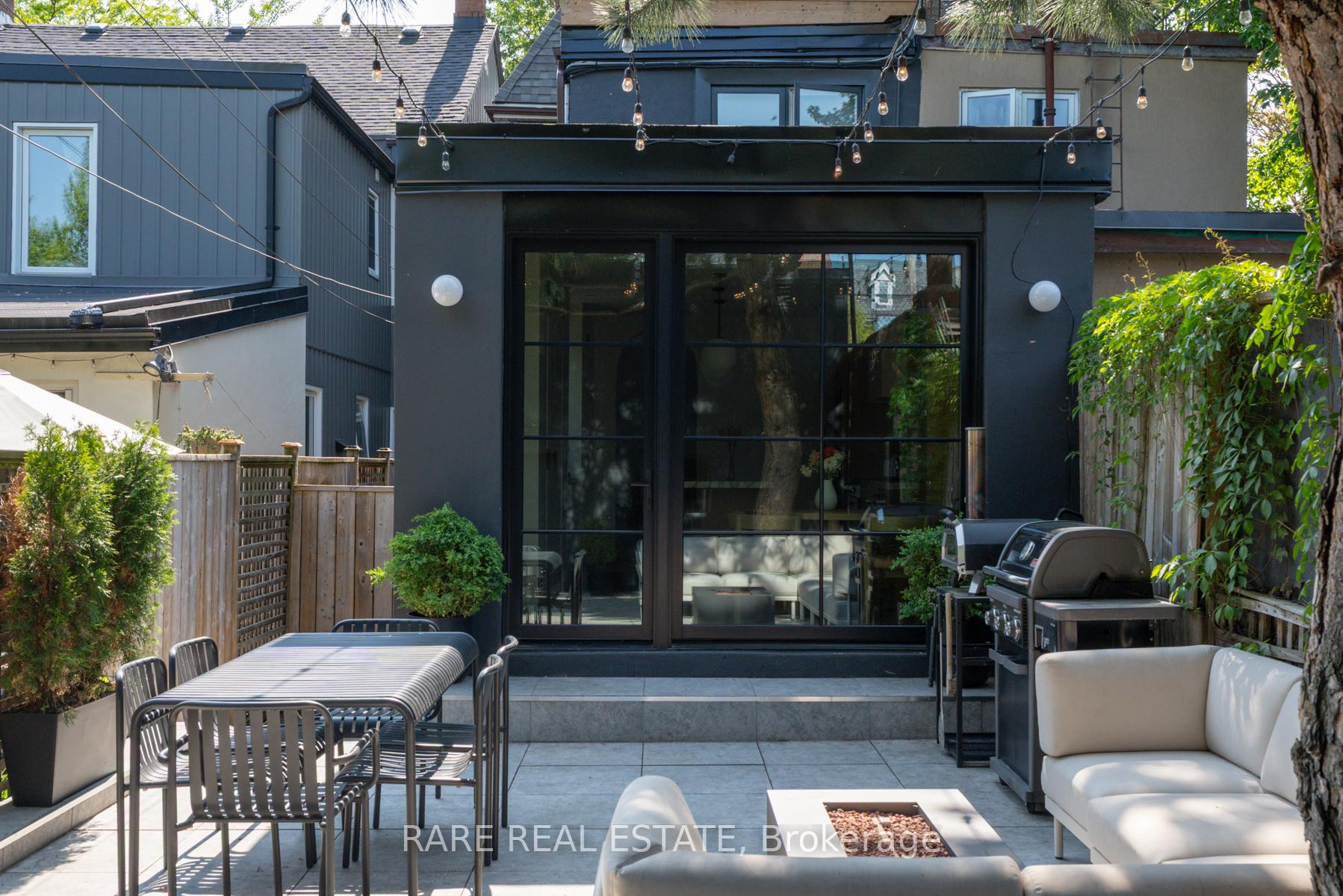 Photo 15 of 145 Beaconsfield Avenue, Toronto, Little Portugal — HOMEH