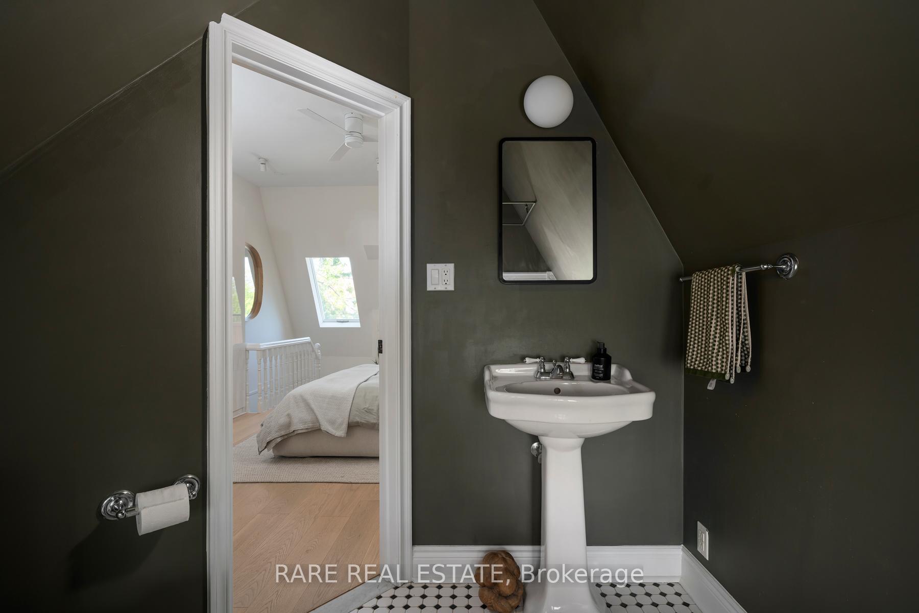 Photo 26 of 145 Beaconsfield Avenue, Toronto, Little Portugal — HOMEH