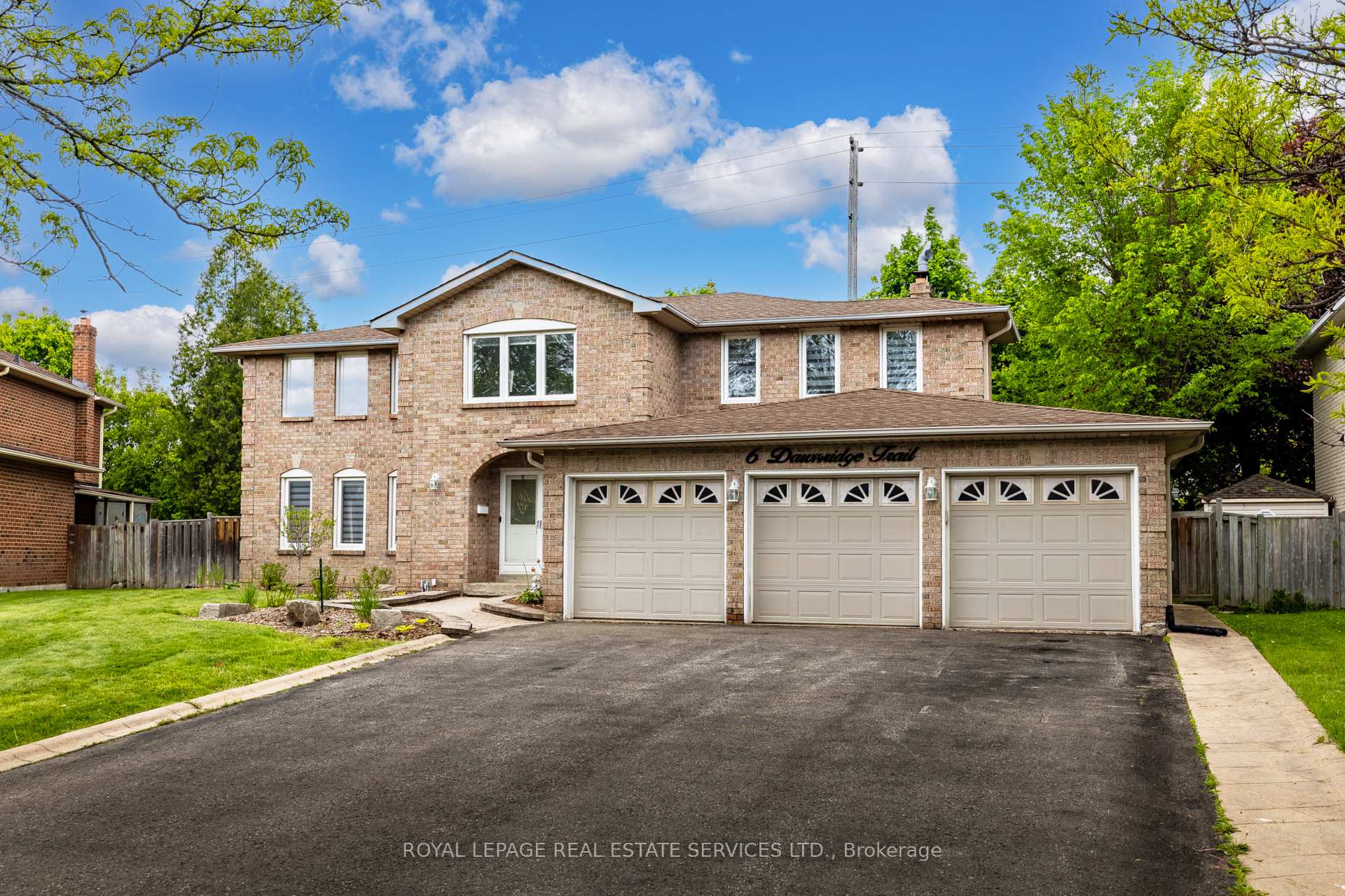 Photo 30 of 6 Dawnridge Trail, Brampton, Heart Lake West — HOMEH