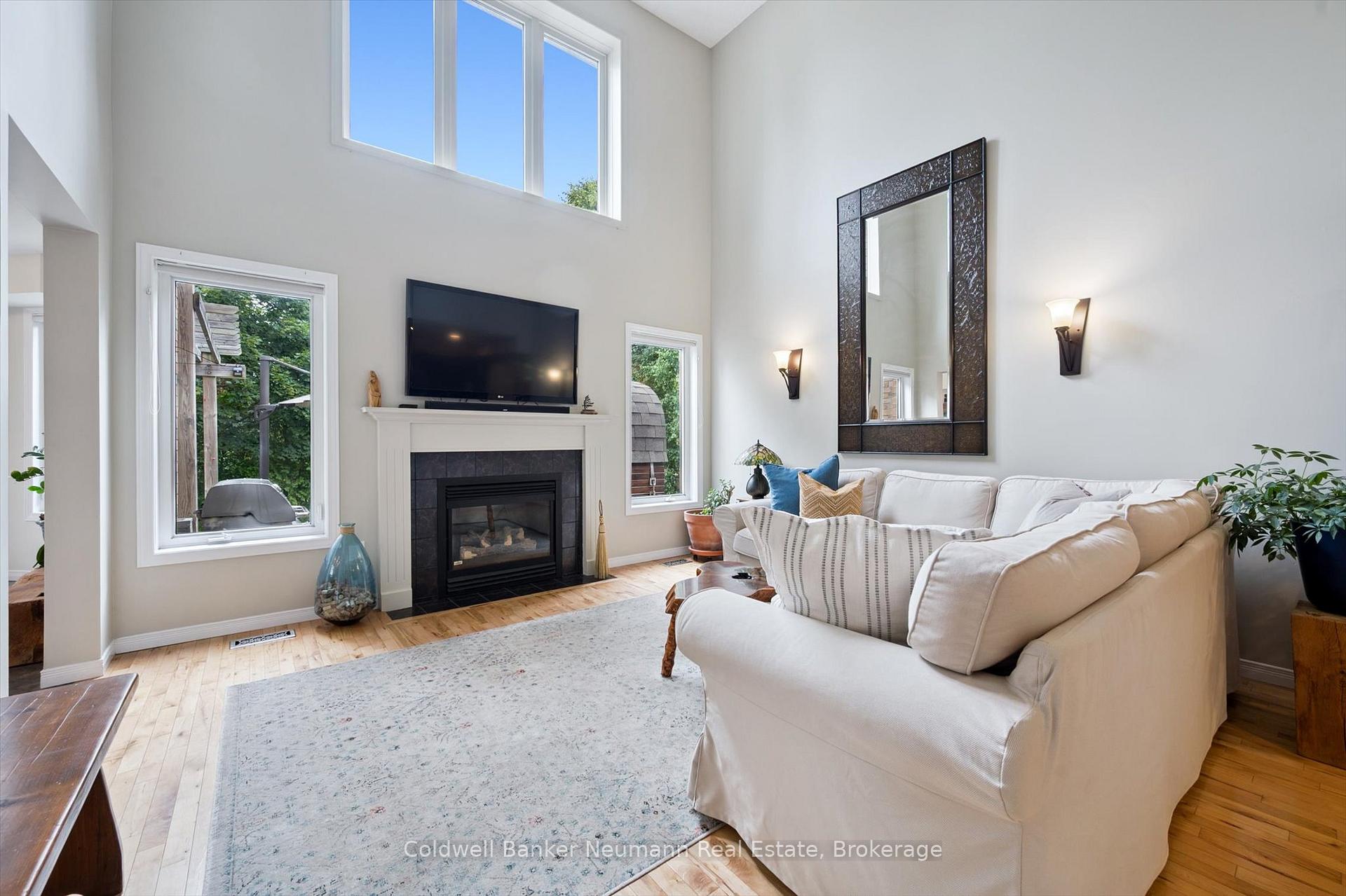 Photo 7 of 25 Burke Court, Guelph, Pineridge/Westminster Woods — HOMEH