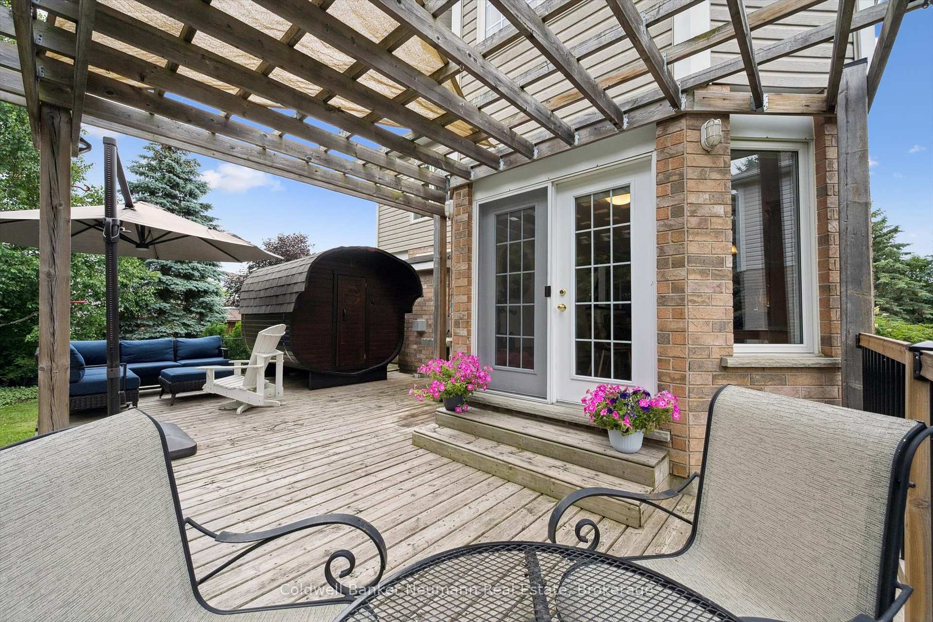 Photo 35 of 25 Burke Court, Guelph, Pineridge/Westminster Woods — HOMEH