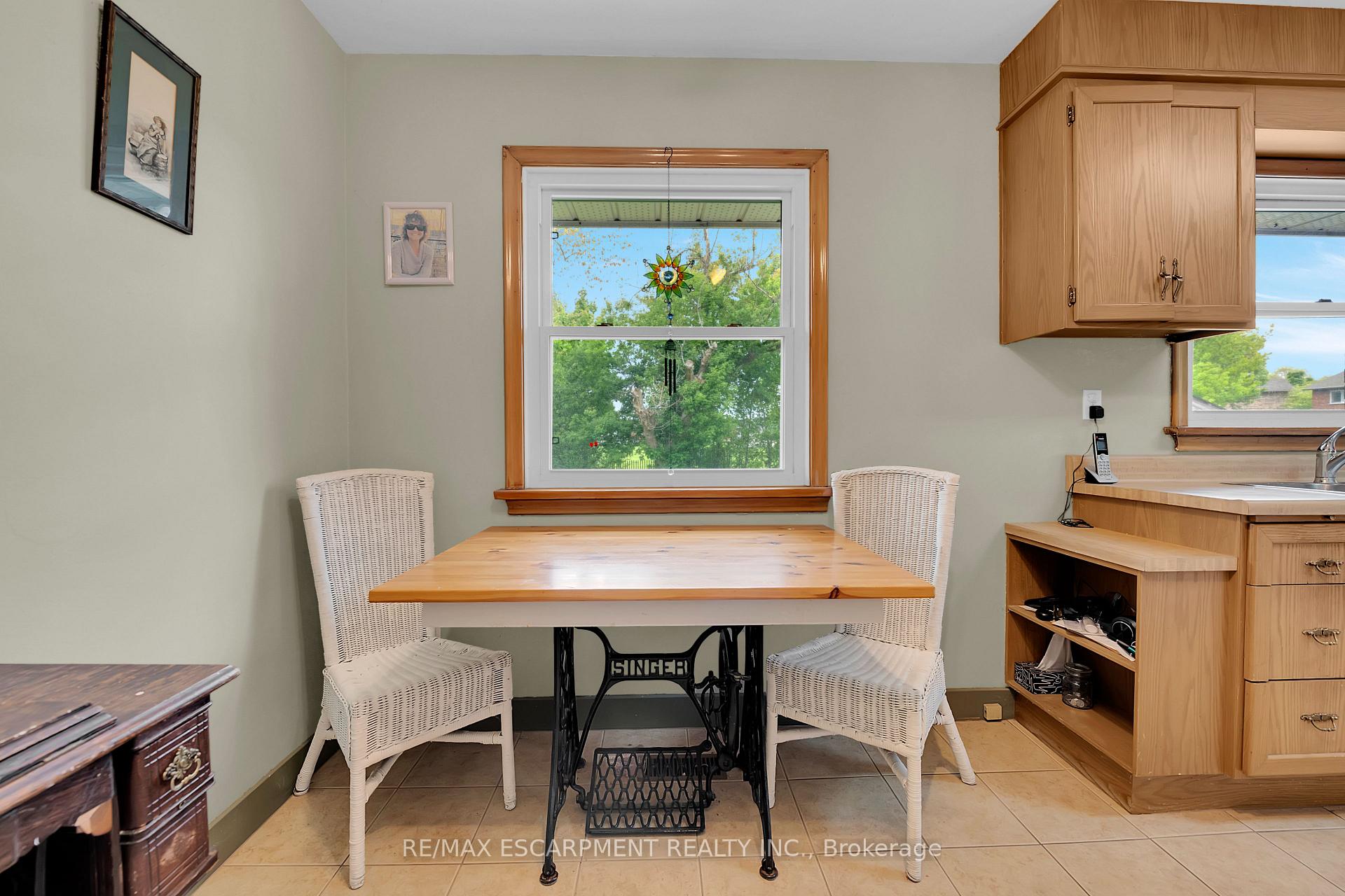 Photo 12 of 233 Helena Avenue, Hamilton, Winona — HOMEH