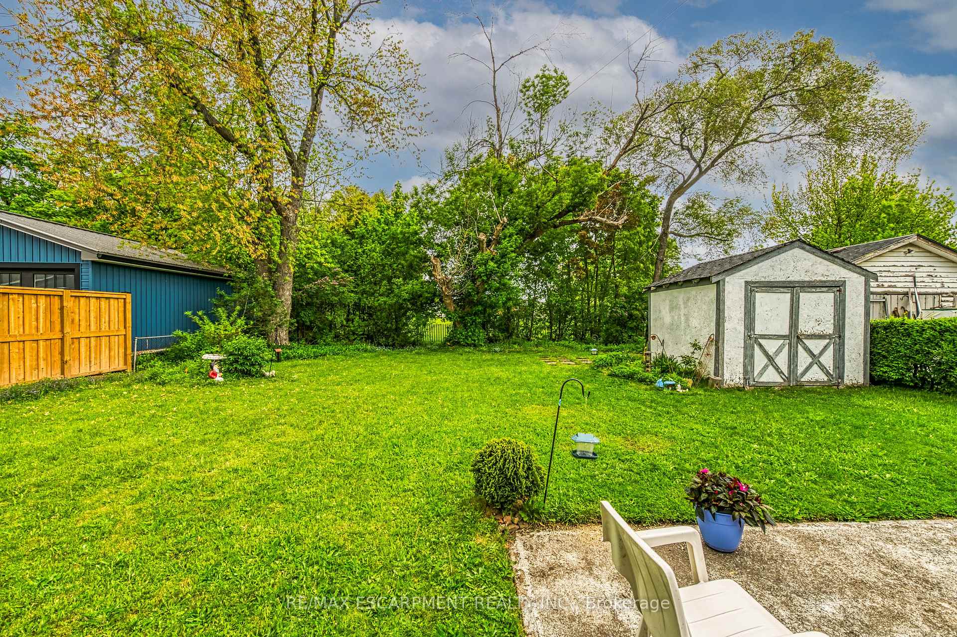 Photo 30 of 233 Helena Avenue, Hamilton, Winona — HOMEH