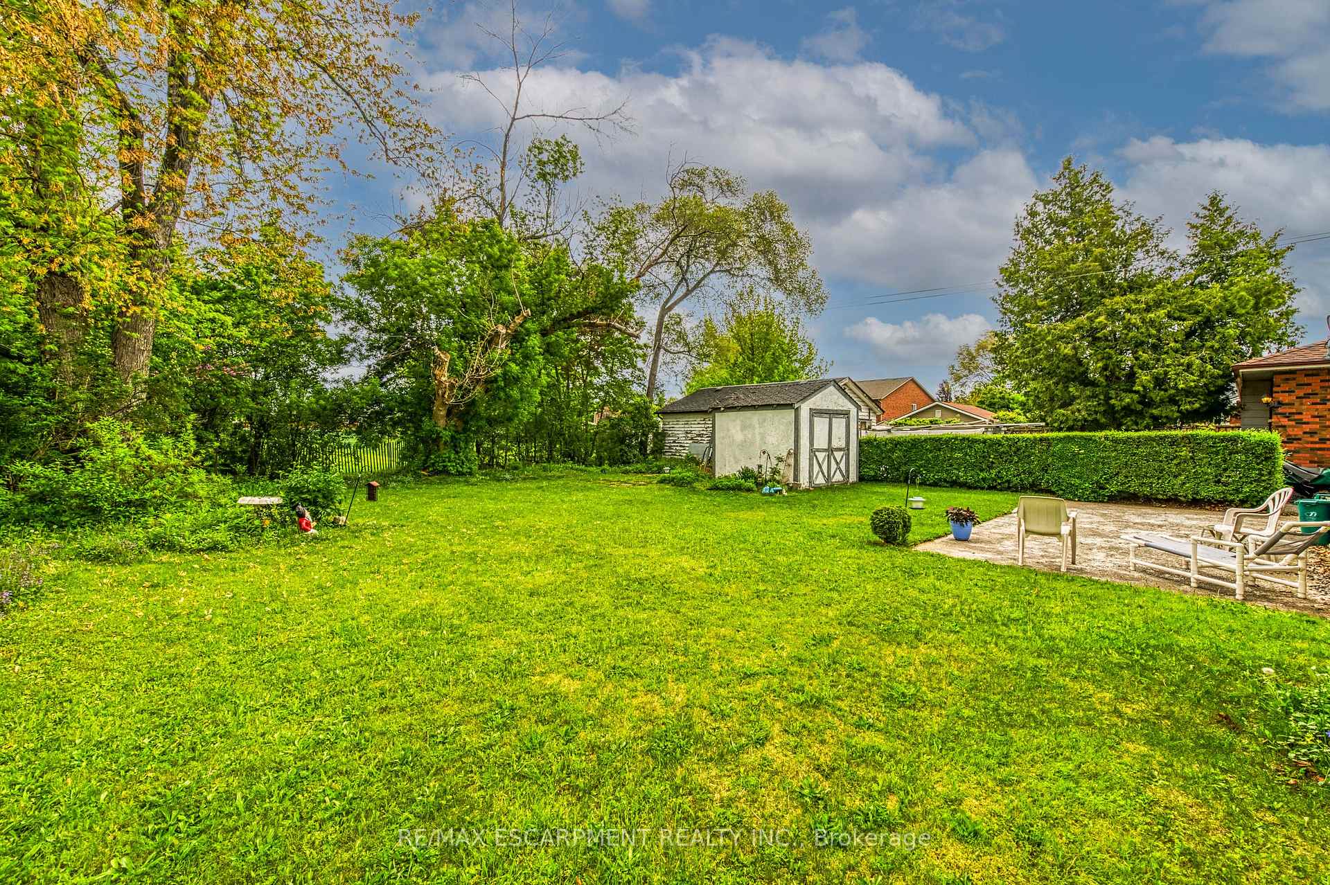 Photo 35 of 233 Helena Avenue, Hamilton, Winona — HOMEH