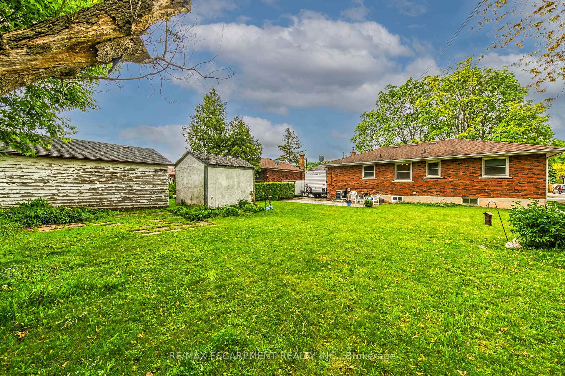 Photo 40 of 233 Helena Avenue, Hamilton, Winona — HOMEH