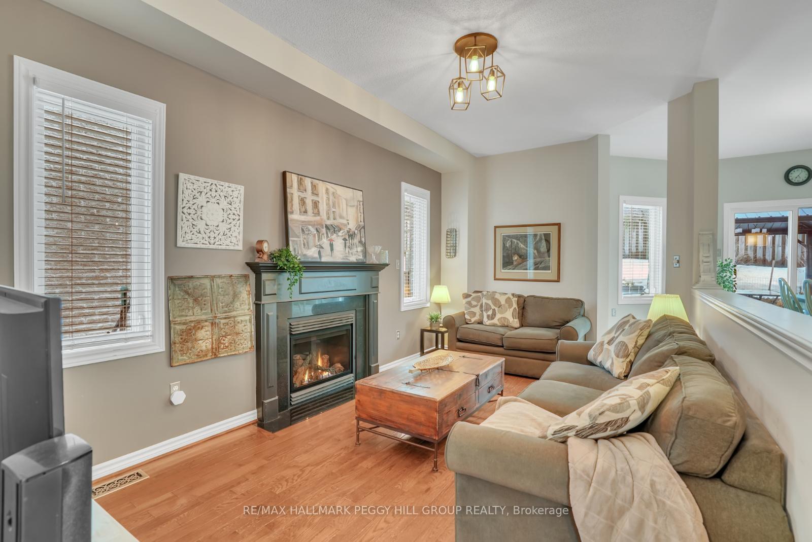 Photo 18 of 15 Black Ash Trail, Barrie, Ardagh — HOMEH