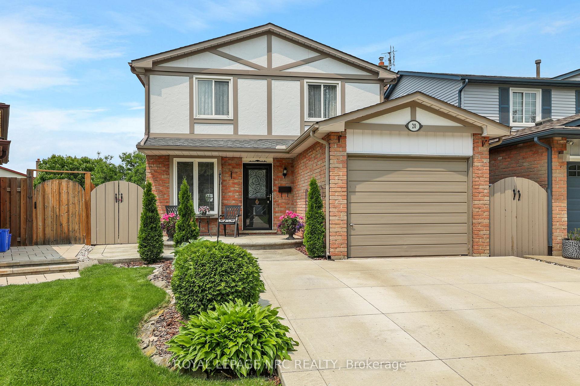 Photo 1 of 20 Glenashton Drive, Hamilton, Stoney Creek — HOMEH