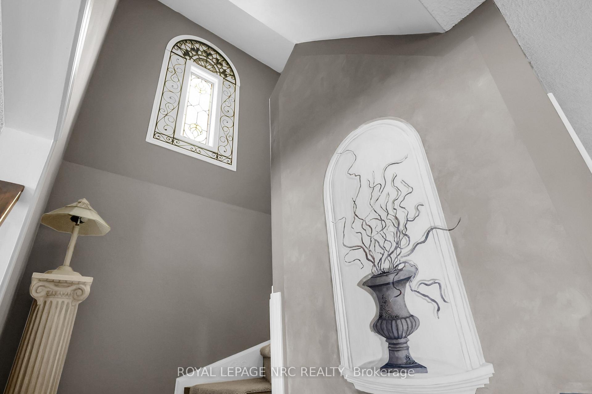 Photo 10 of 20 Glenashton Drive, Hamilton, Stoney Creek — HOMEH
